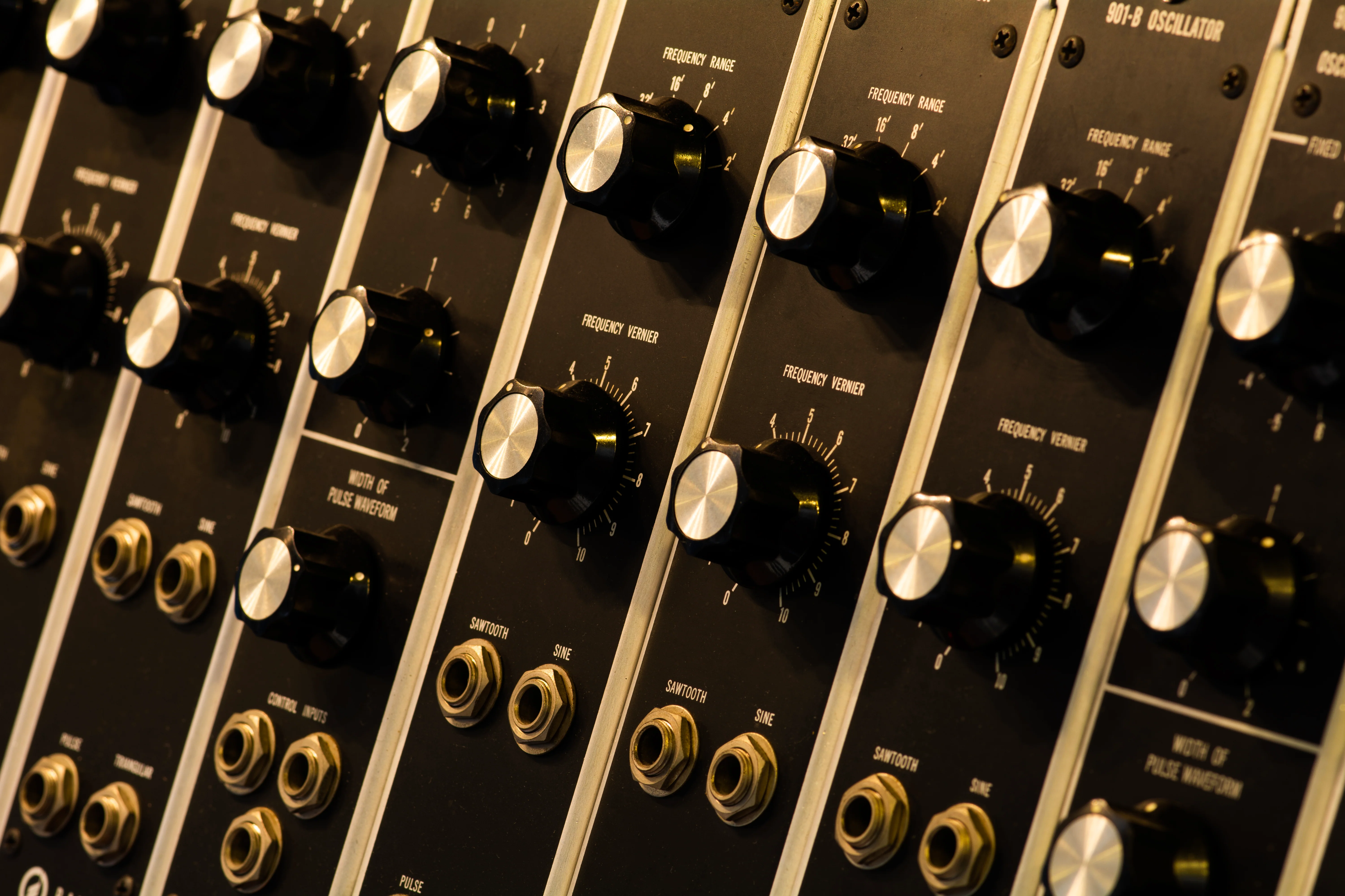 1969 Moog IIIc Vintage Modular Synth - Image 2