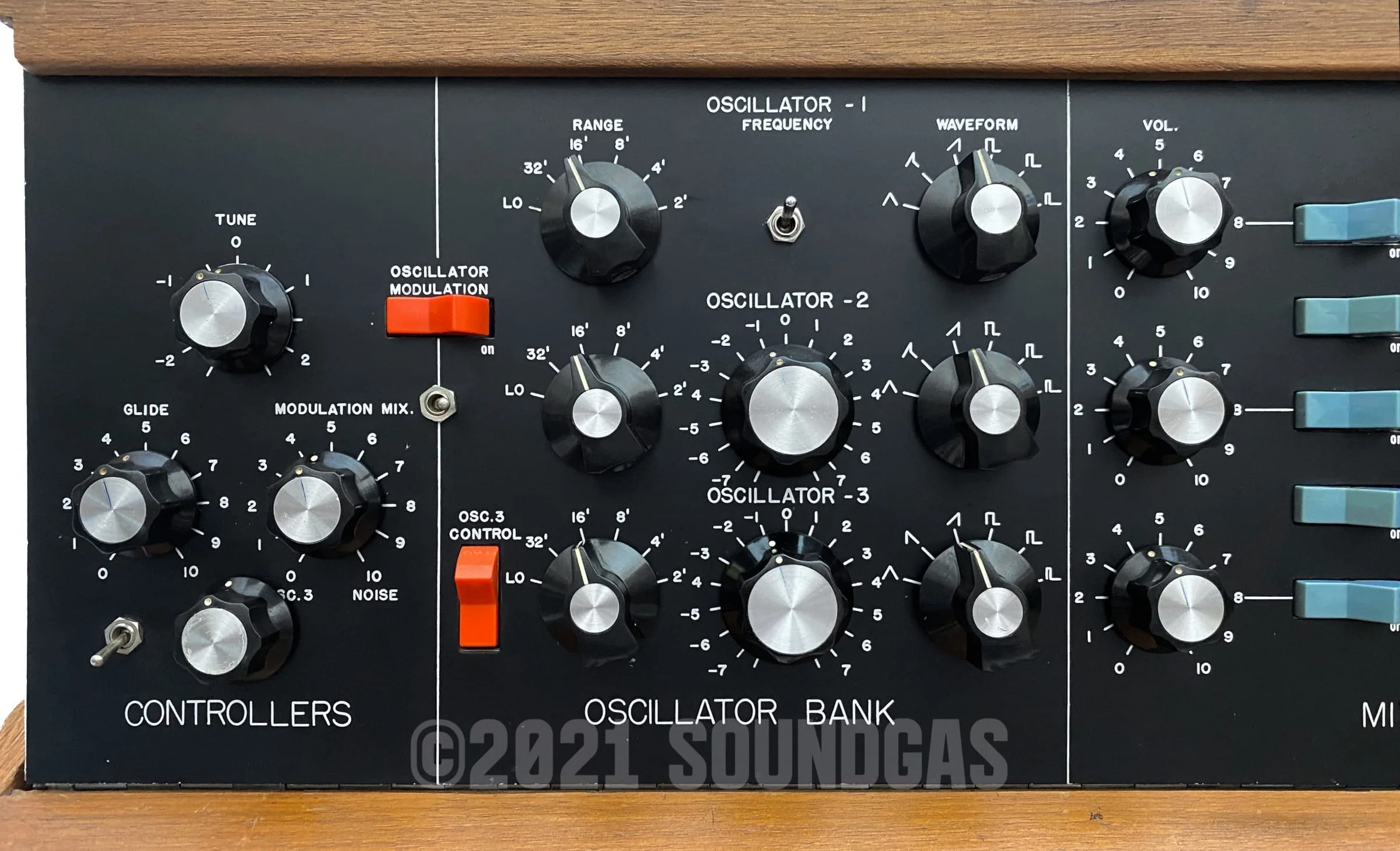 1971 RA Moog Minimoog - Image 9
