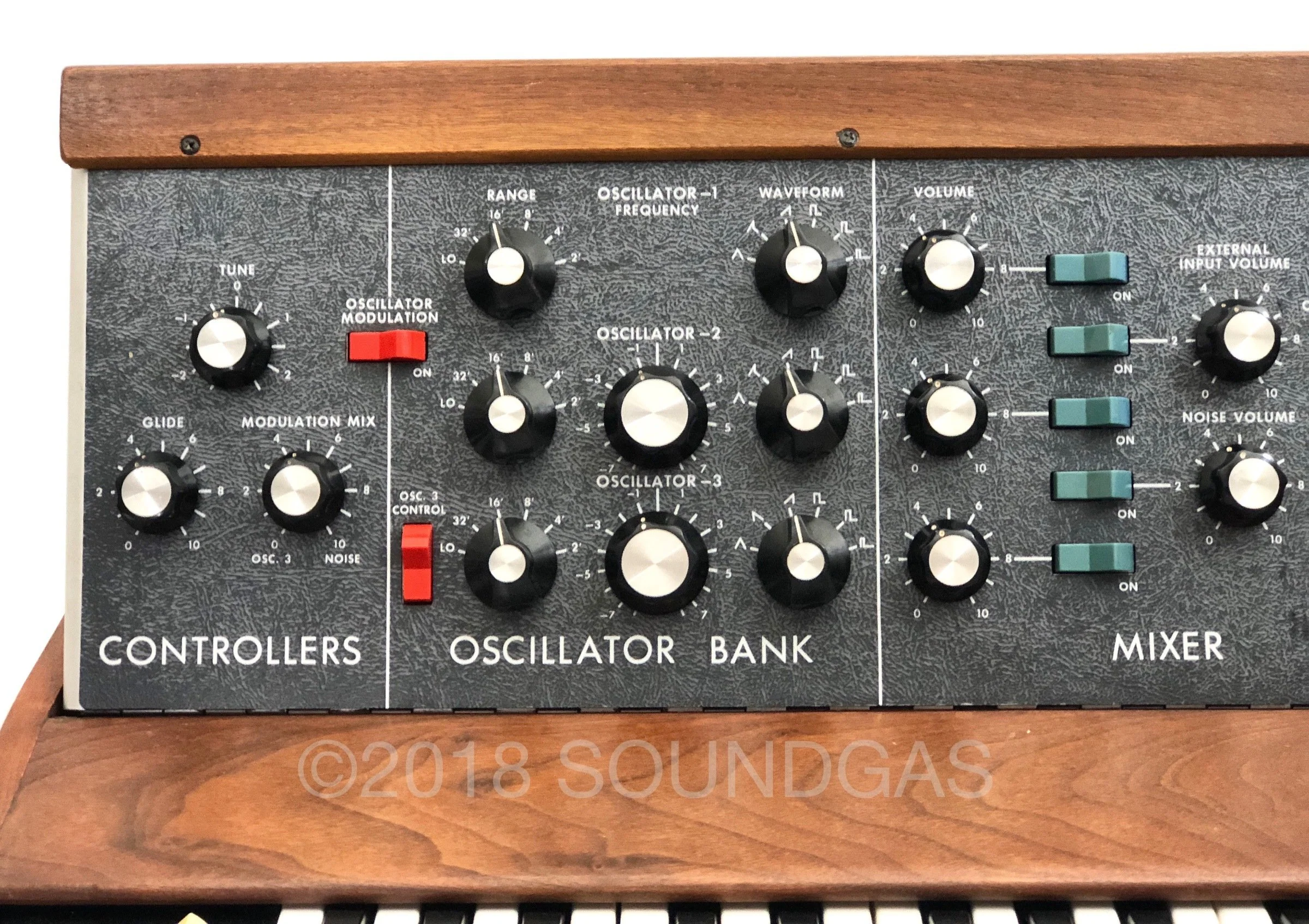 Moog Minimoog Model D - 1972 - Image 5