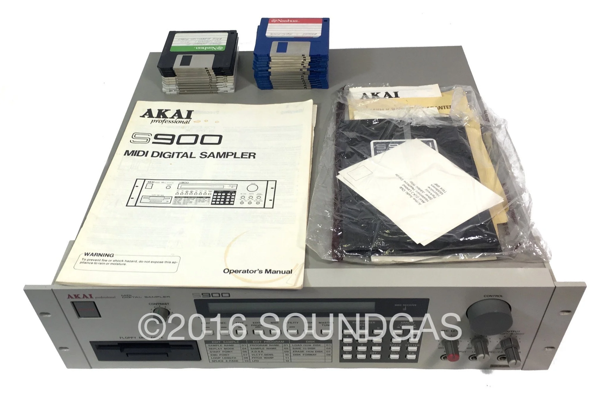 Akai S900 MIDI Digital Sampler - Image 2
