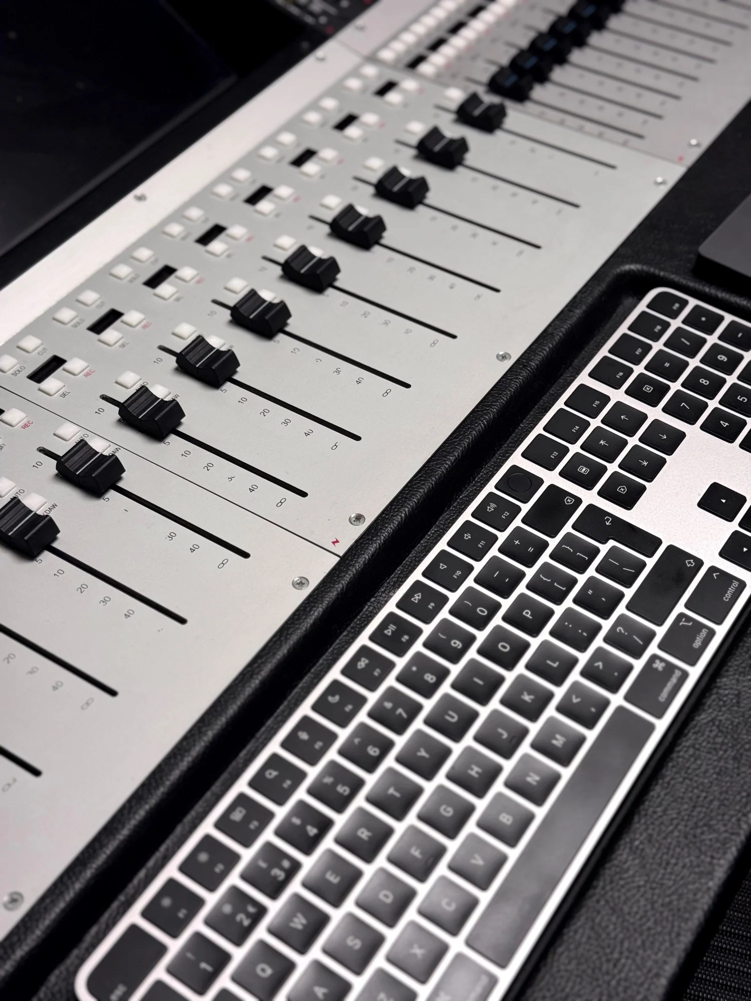 AMS Neve Genesys Black G32 & Patchbay - Image 10