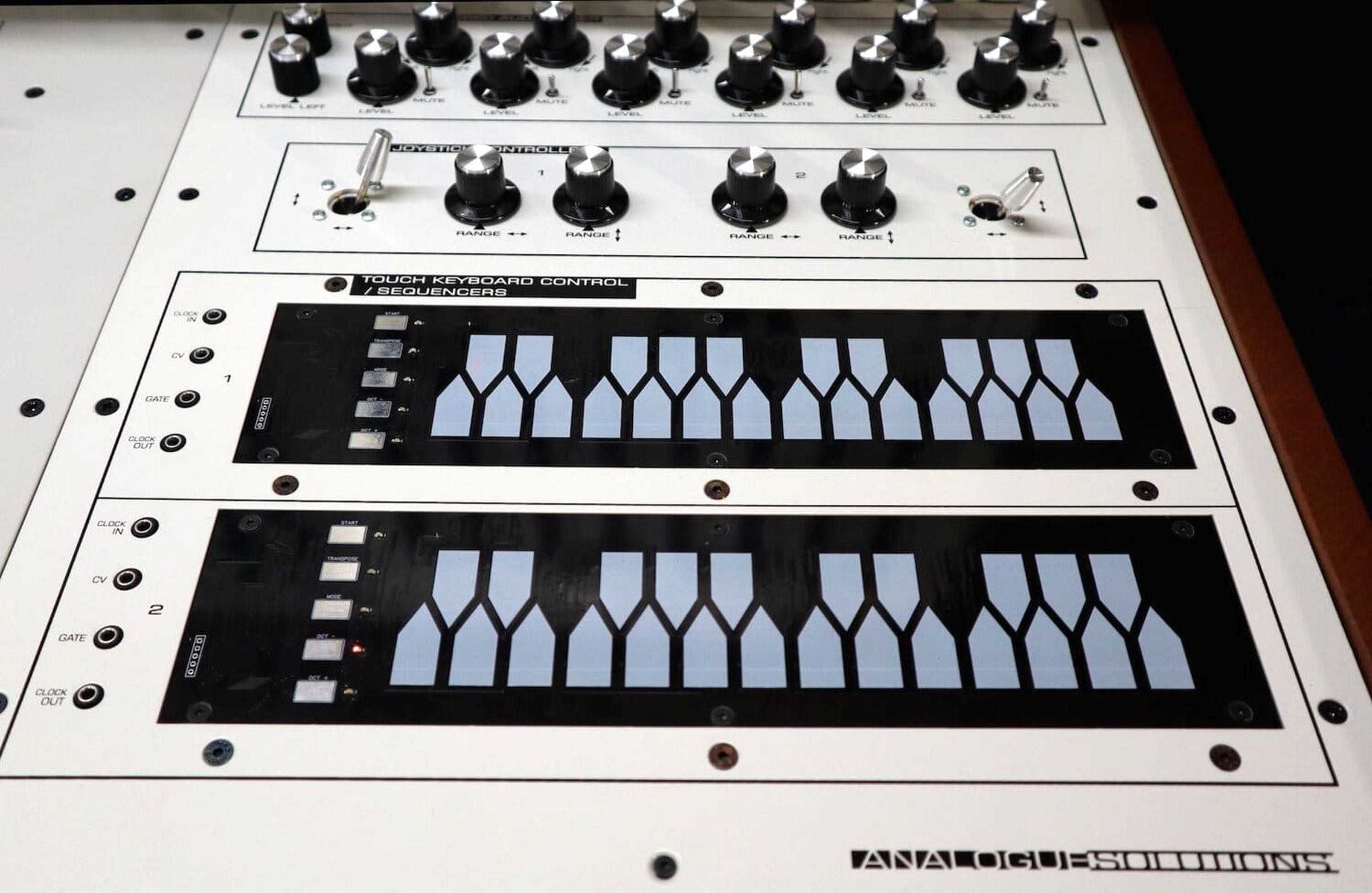 Analogue Solutions Colossus - Image 6