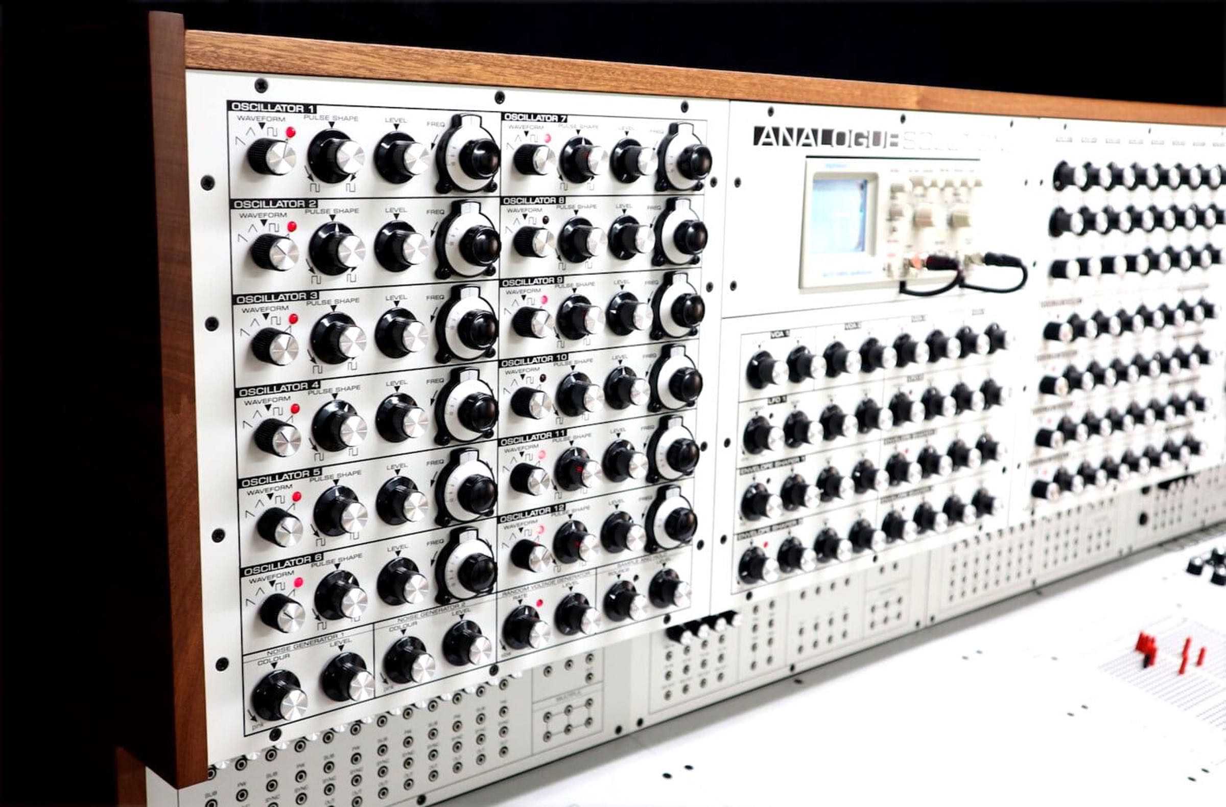 Analogue Solutions Colossus - Image 8
