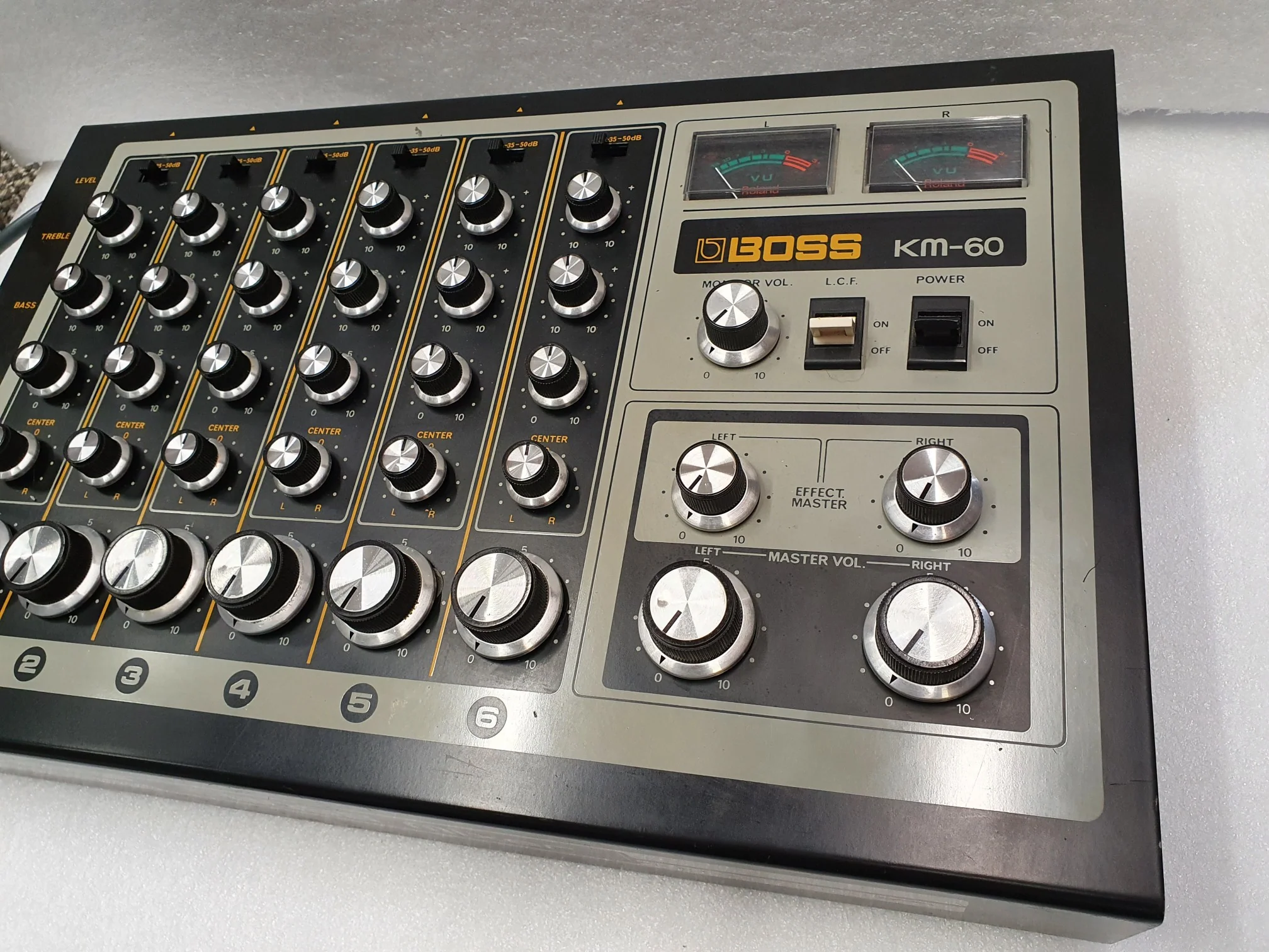 Boss KM-60 Mixer - Image 3