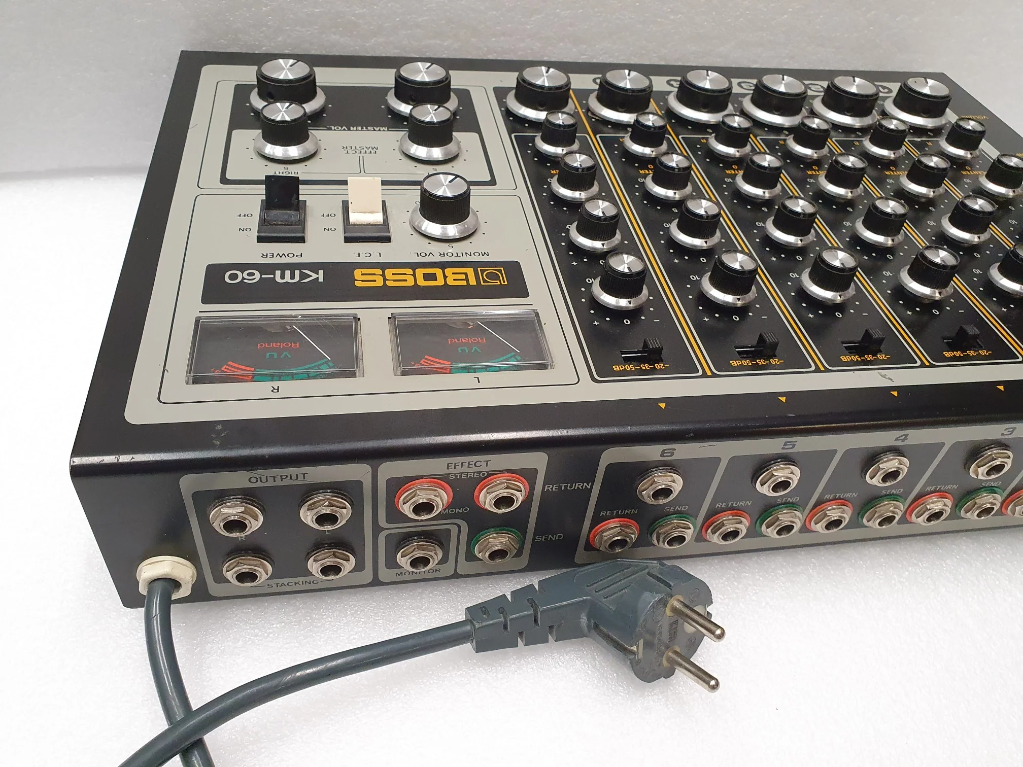 Boss KM-60 Mixer - Image 4