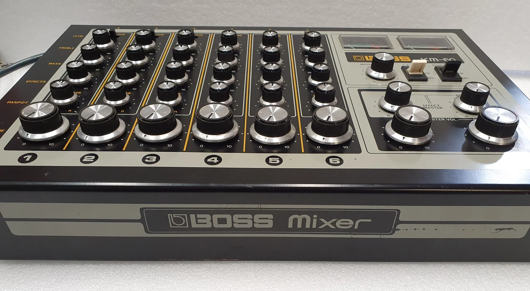 Boss KM-60 Mixer - Image 6