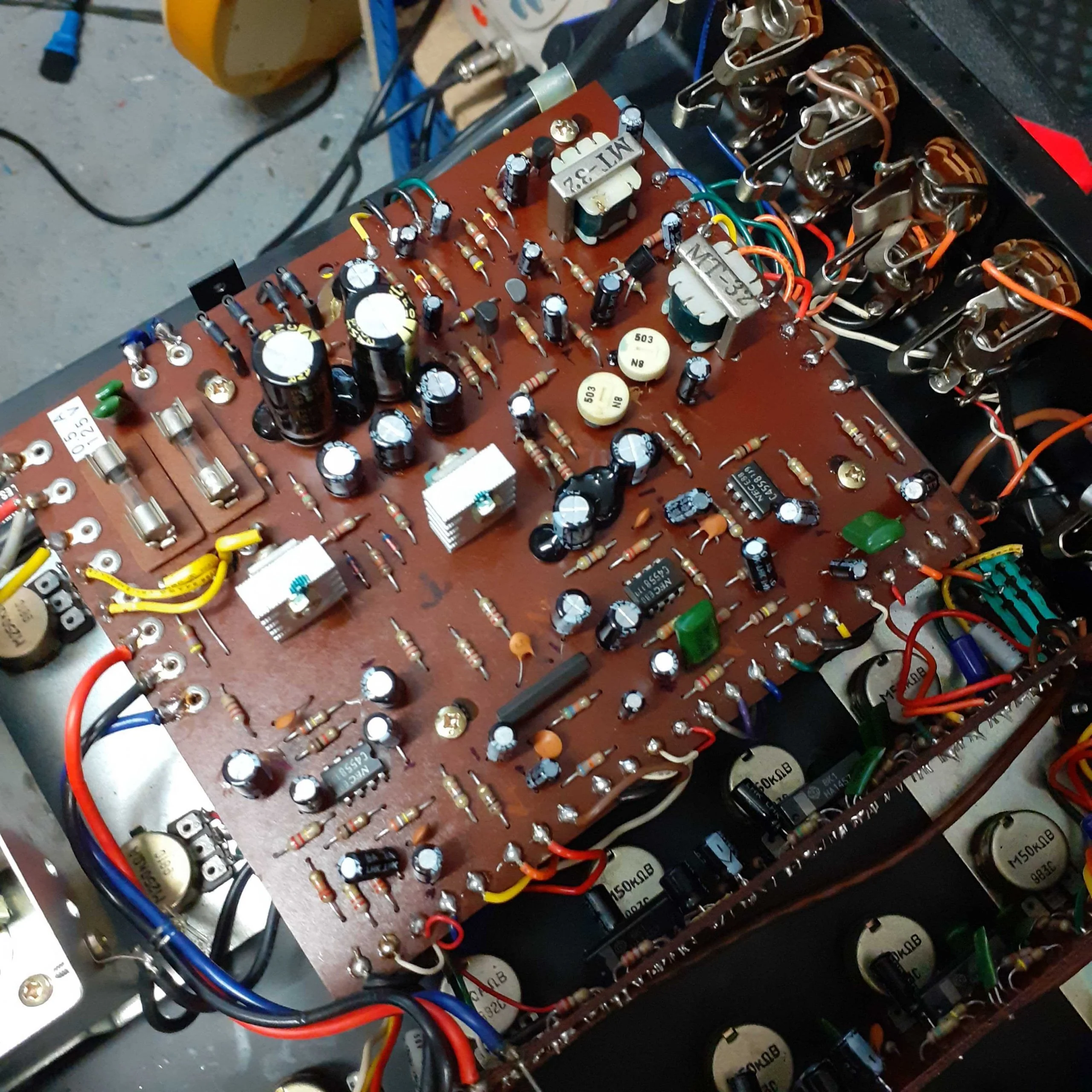 Boss KM-60 Mixer - Image 7