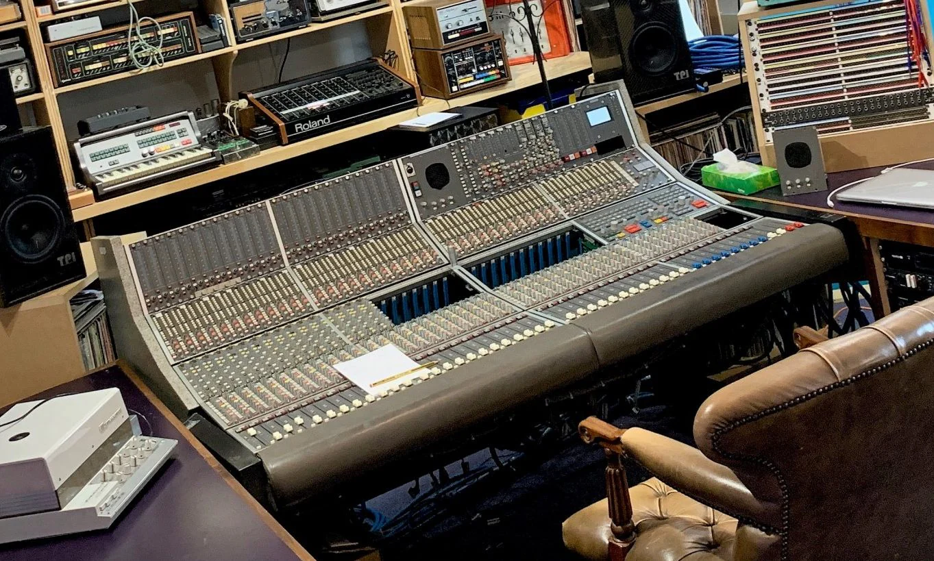 Calrec Q Series 36 Stereo Channel Console & Patchbay