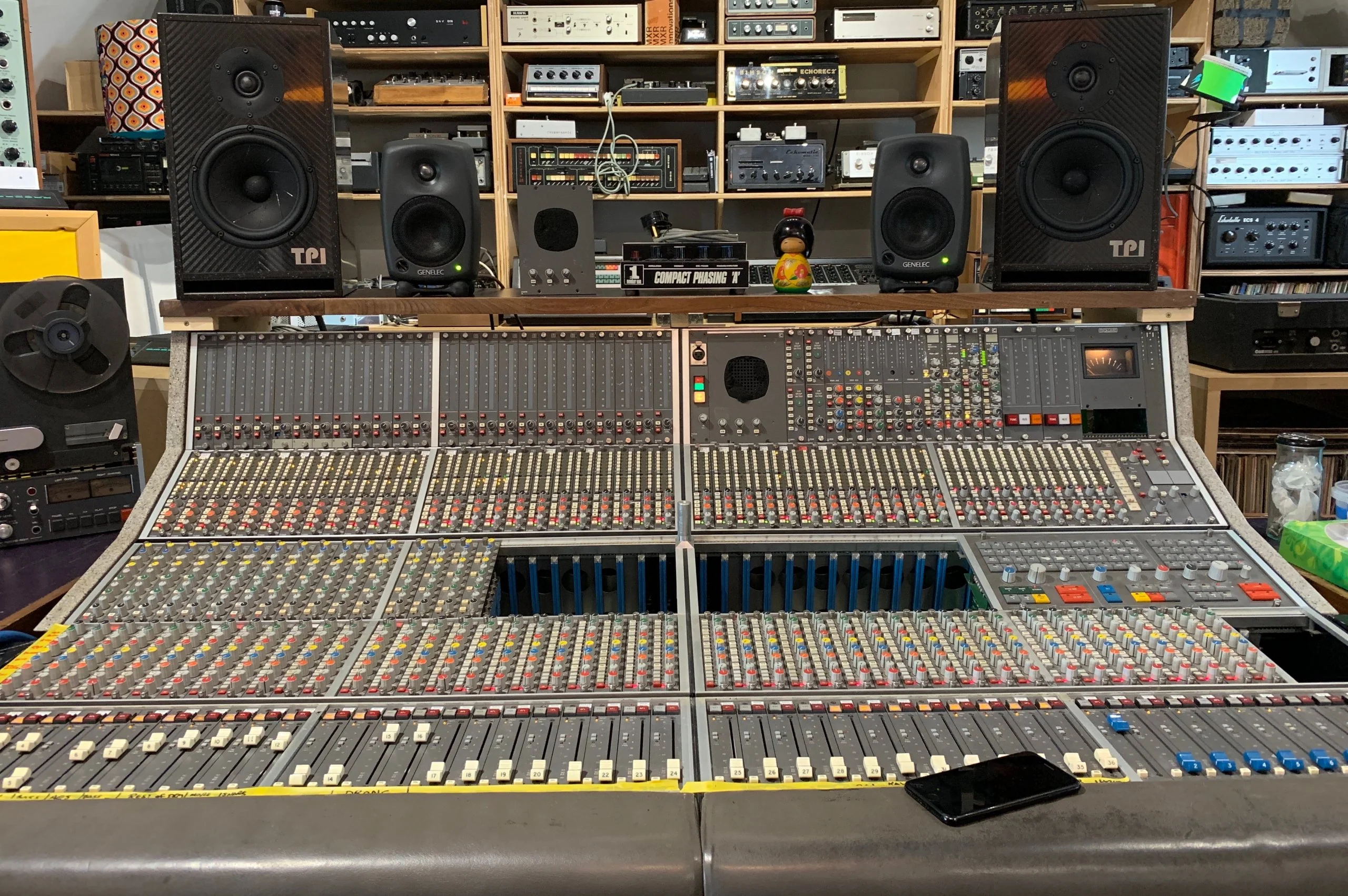 Calrec Q Series 36 Stereo Channel Console & Patchbay - Image 2