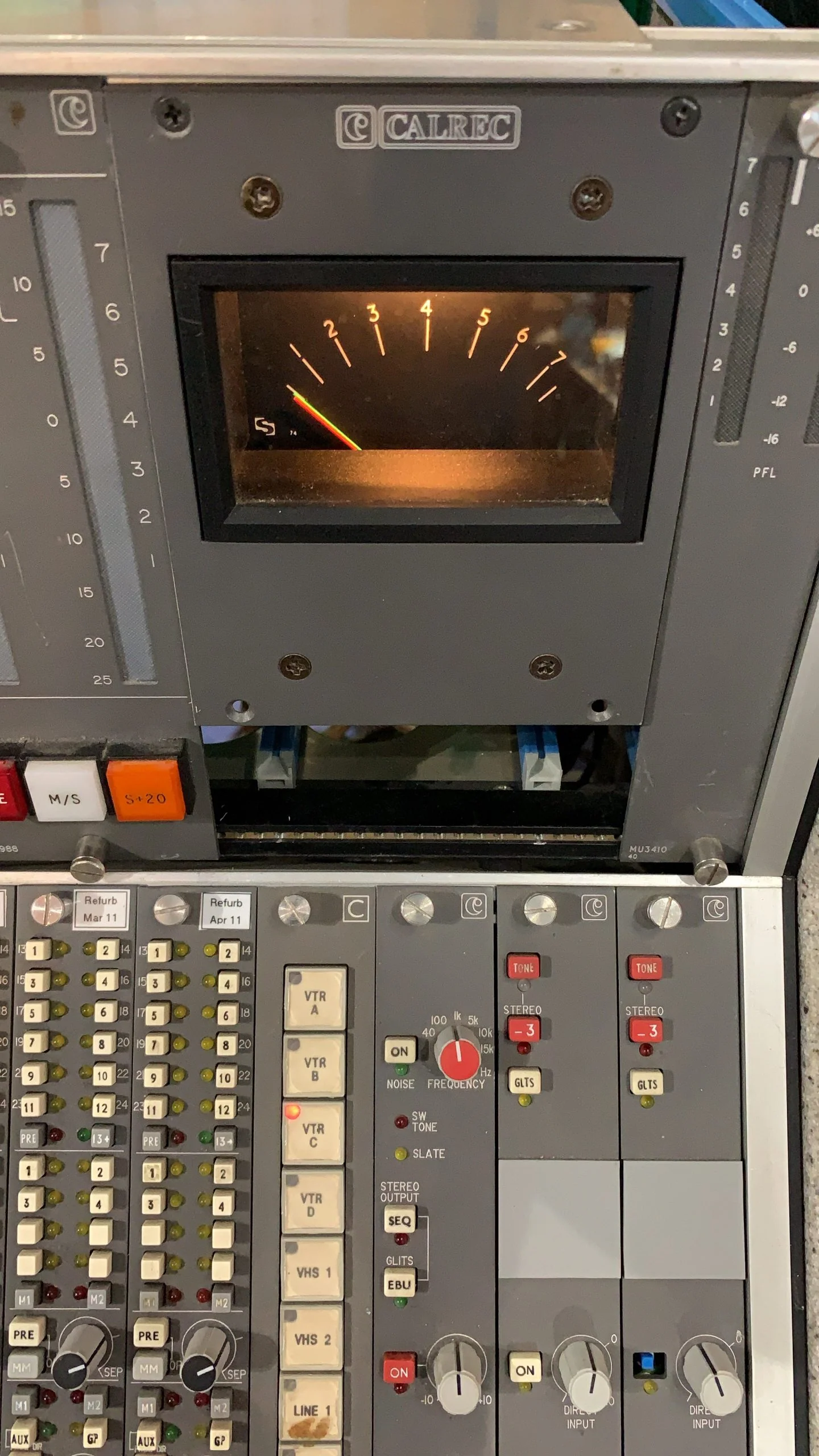 Calrec Q Series 36 Stereo Channel Console & Patchbay - Image 3