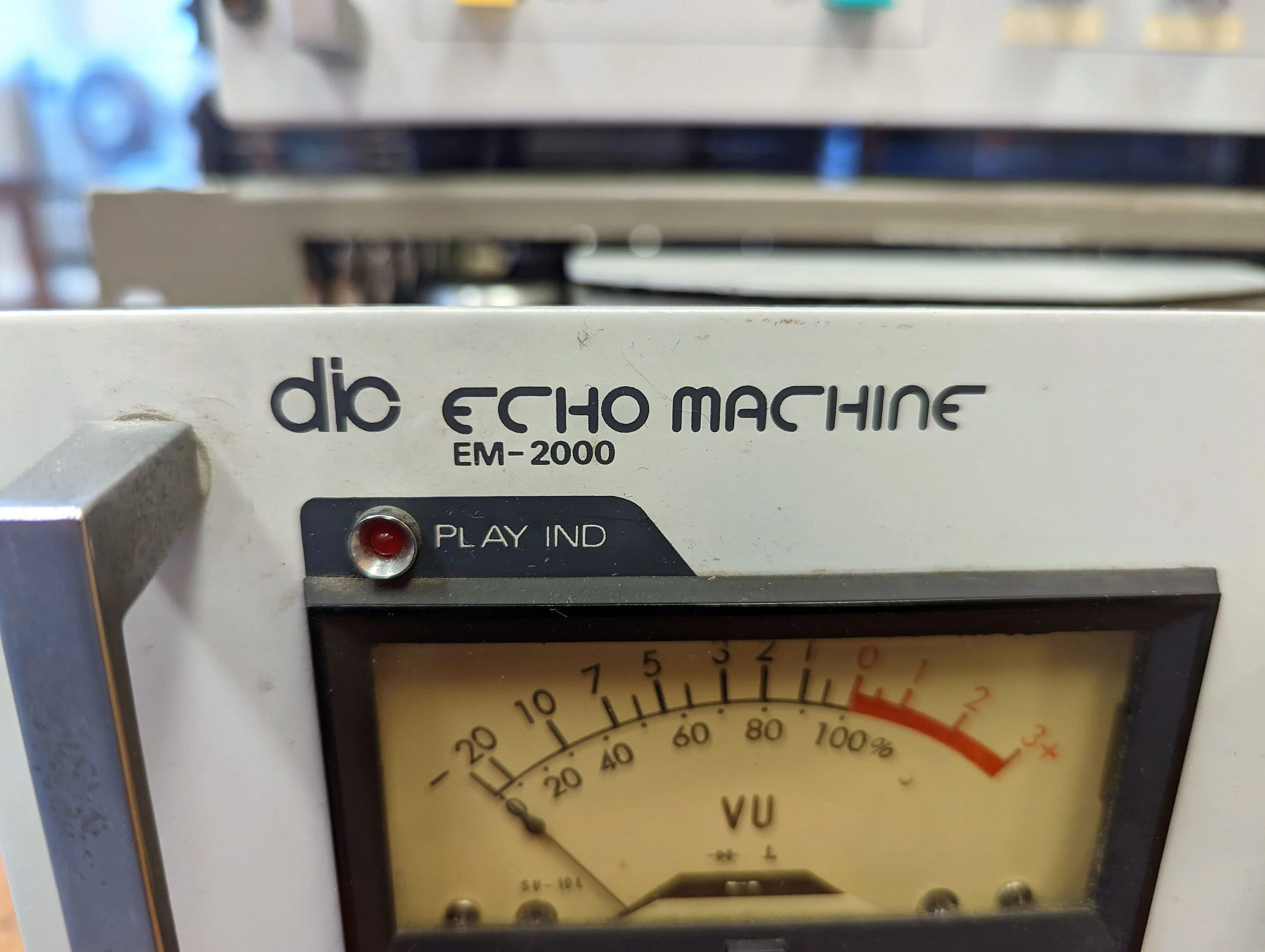 Denon DIC EM-2000 1/2" Tape Echo - Image 10