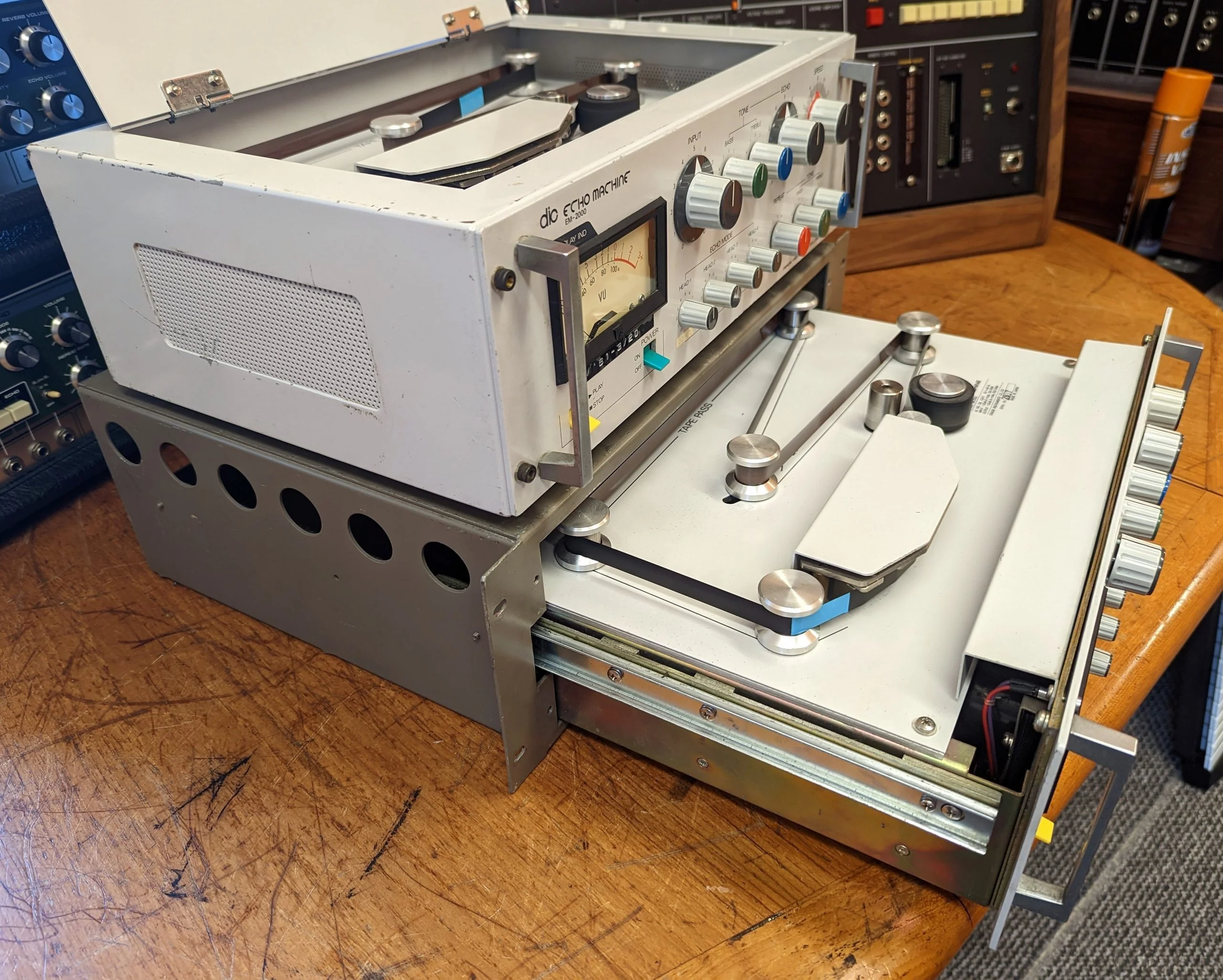 Denon DIC EM-2000 1/2" Tape Echo - Image 4