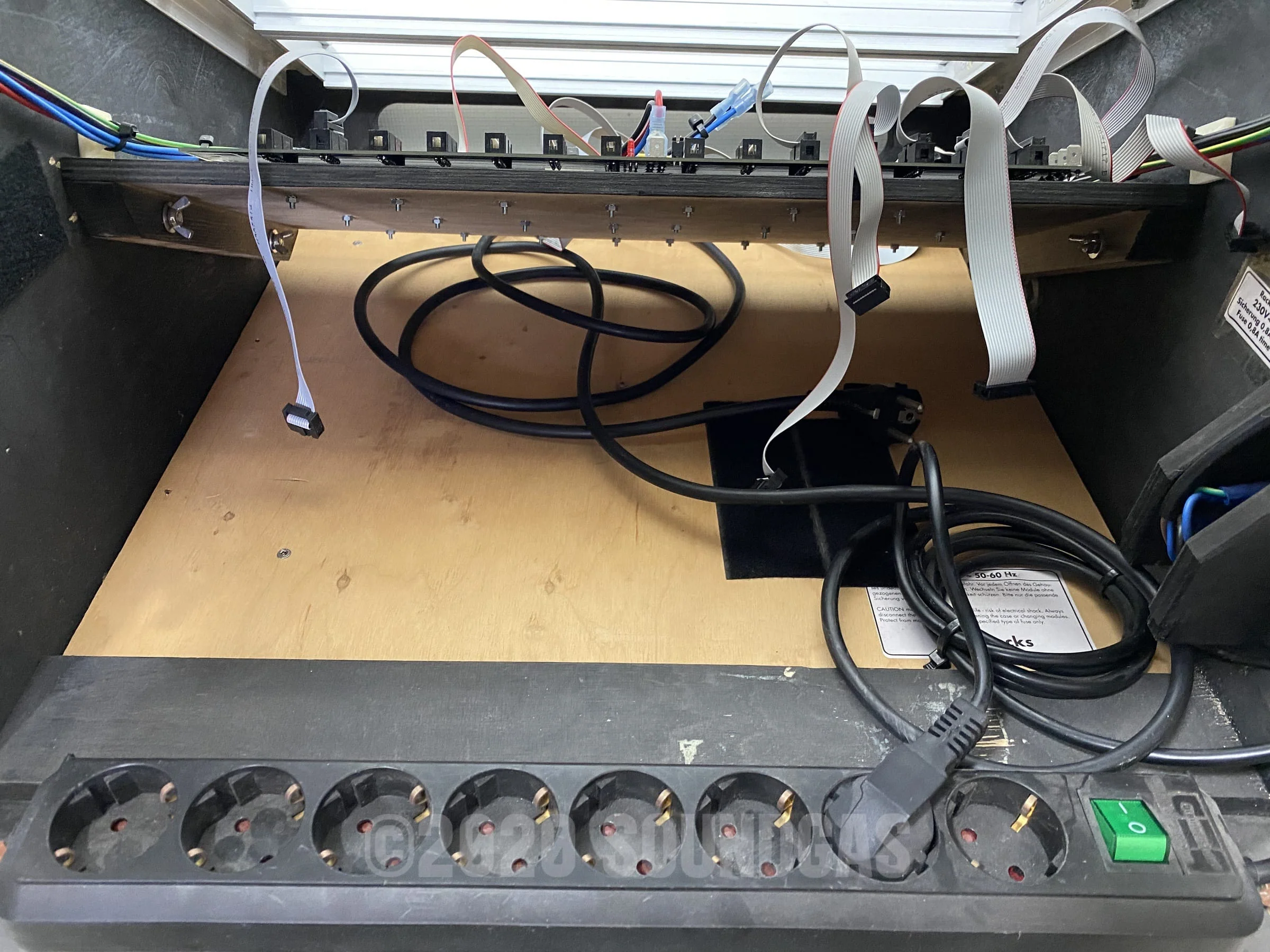 Eurorack Modular Synth Case (Schneidersladen) - Image 7
