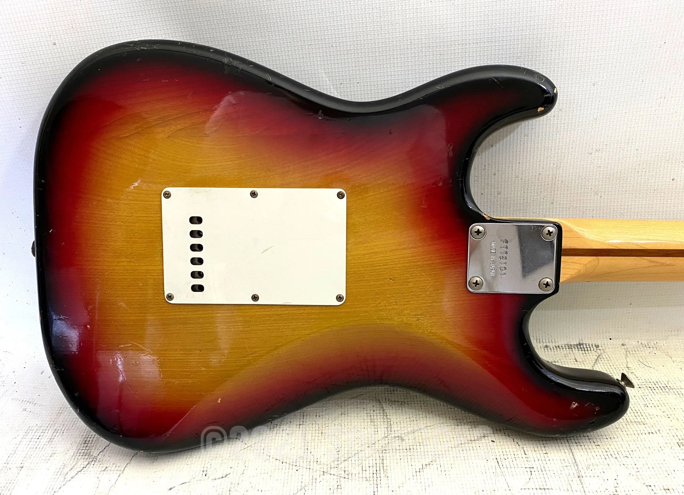 Greco Sparkle Sounds - 1977 Japanese Fender Strat - Image 6
