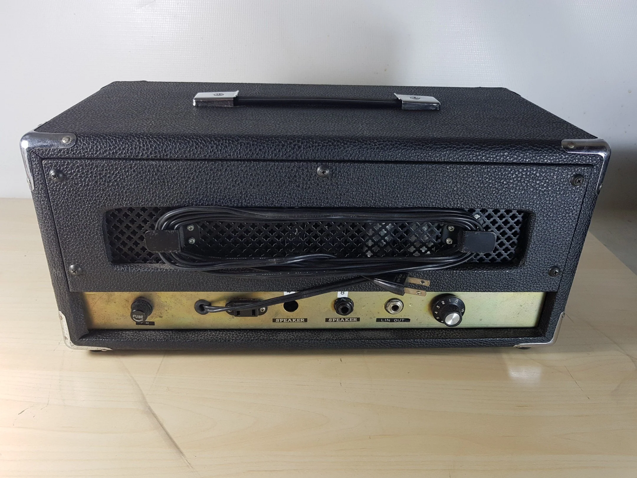 Guyatone VA-55 - Image 2