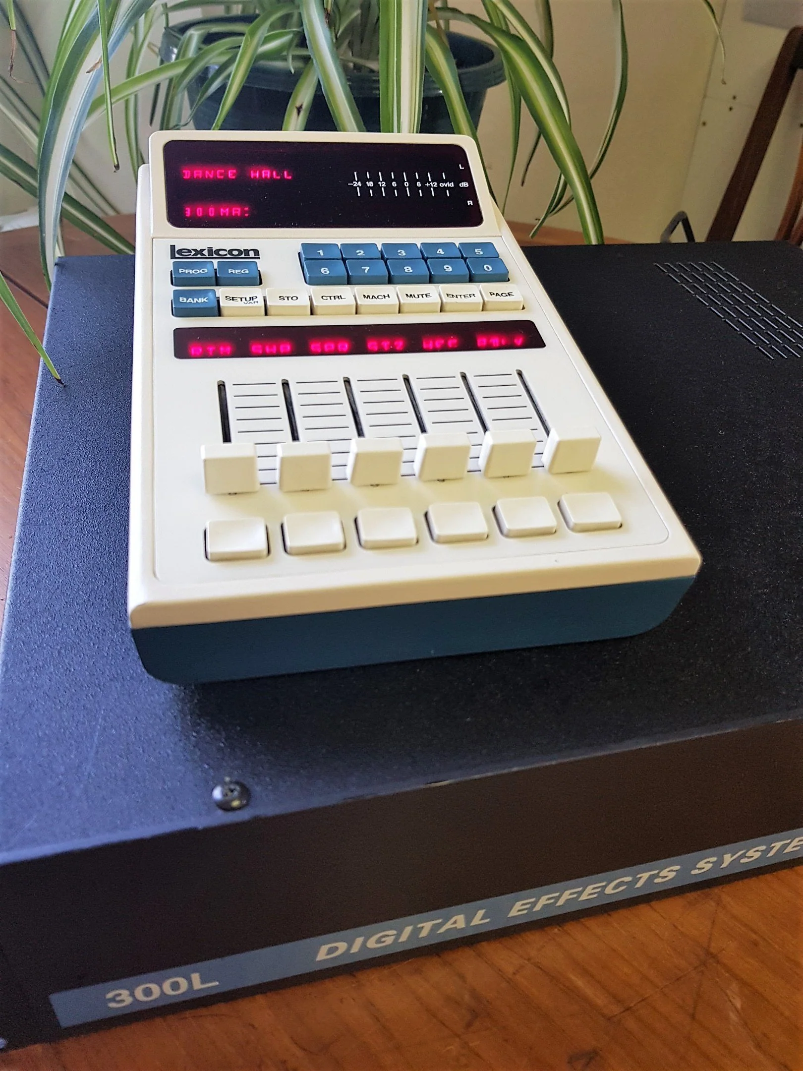 Lexicon 300L Digital Effects System & LARC - Image 3