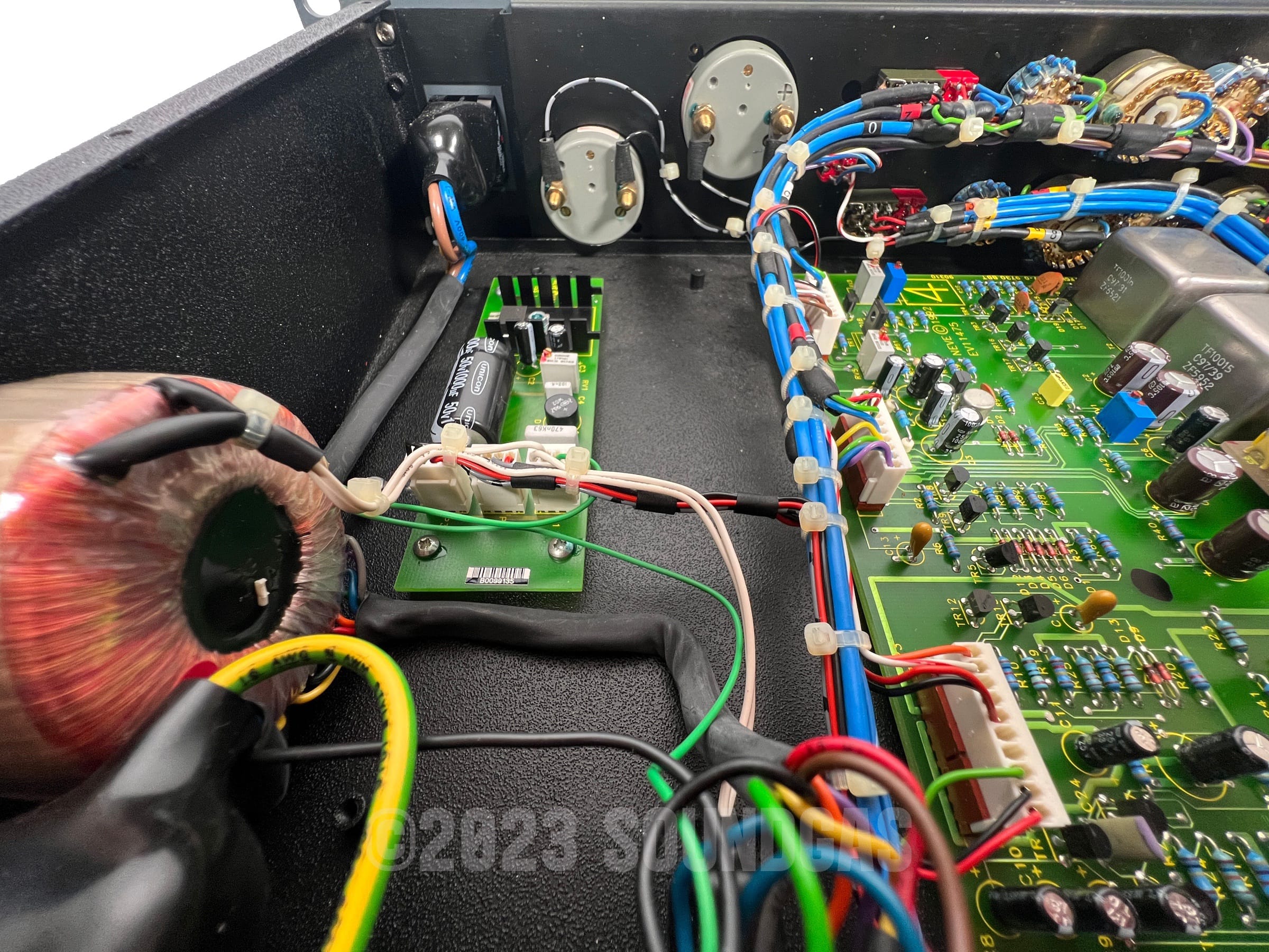 Neve 33609/C Stereo Compressor / Limiter - Image 8