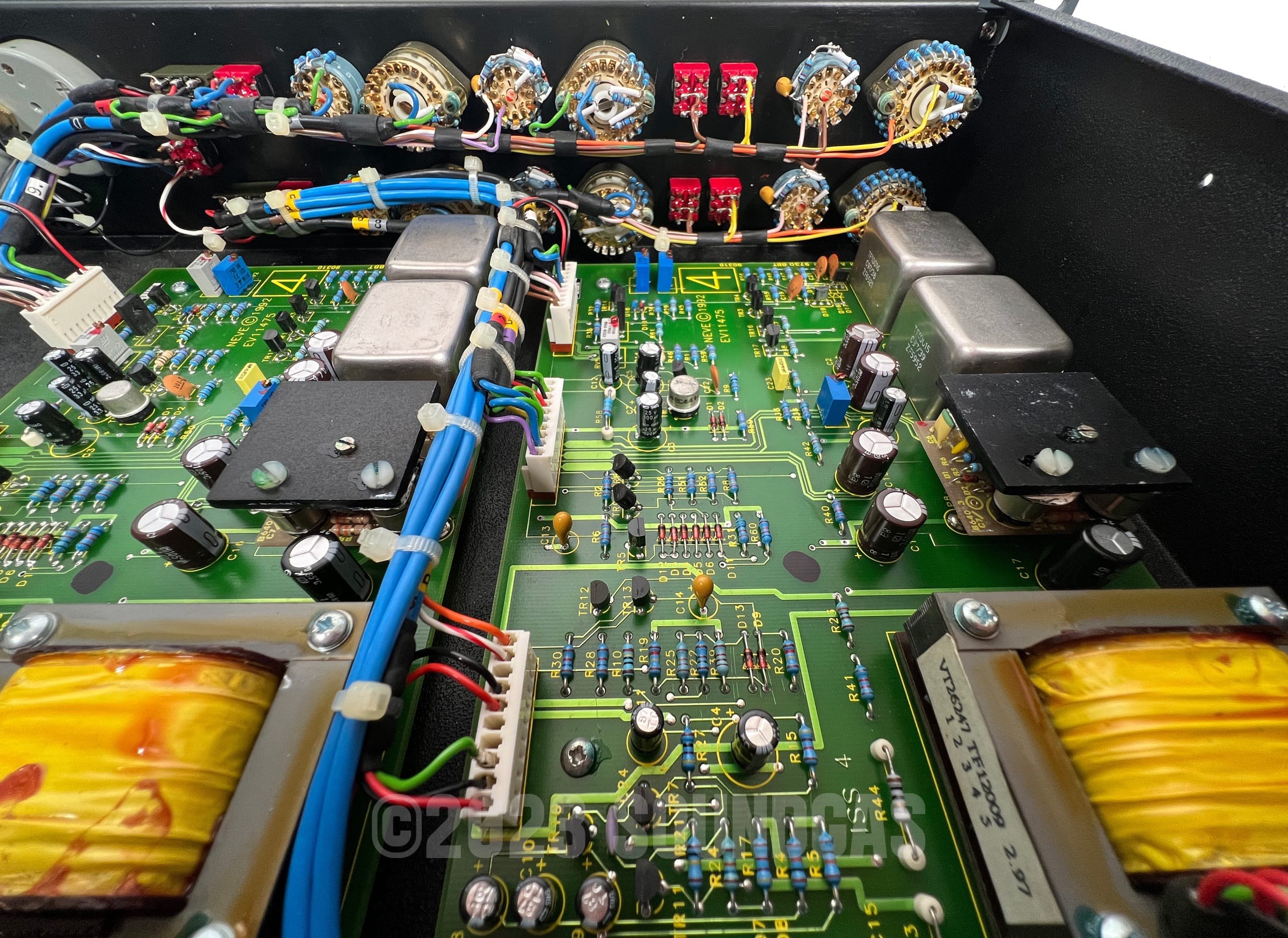 Neve 33609/C Stereo Compressor / Limiter - Image 9