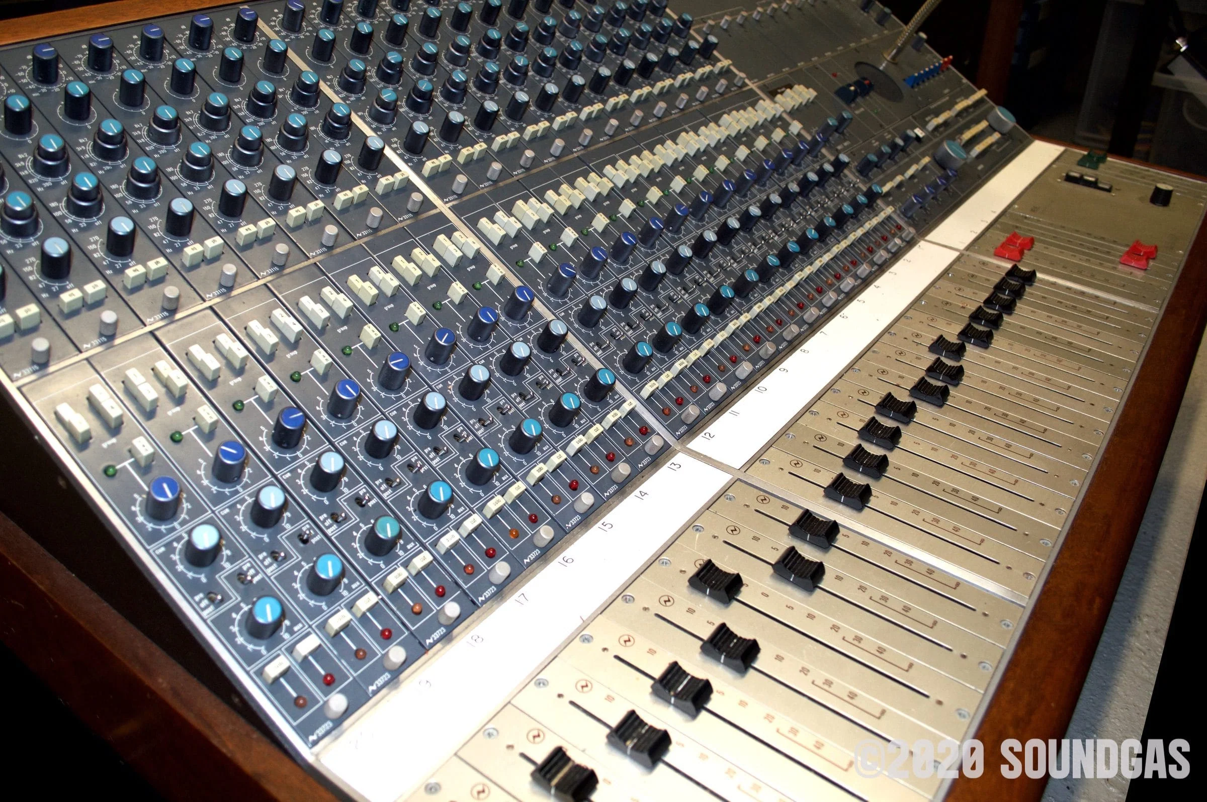 Neve 5305 Console - Image 9