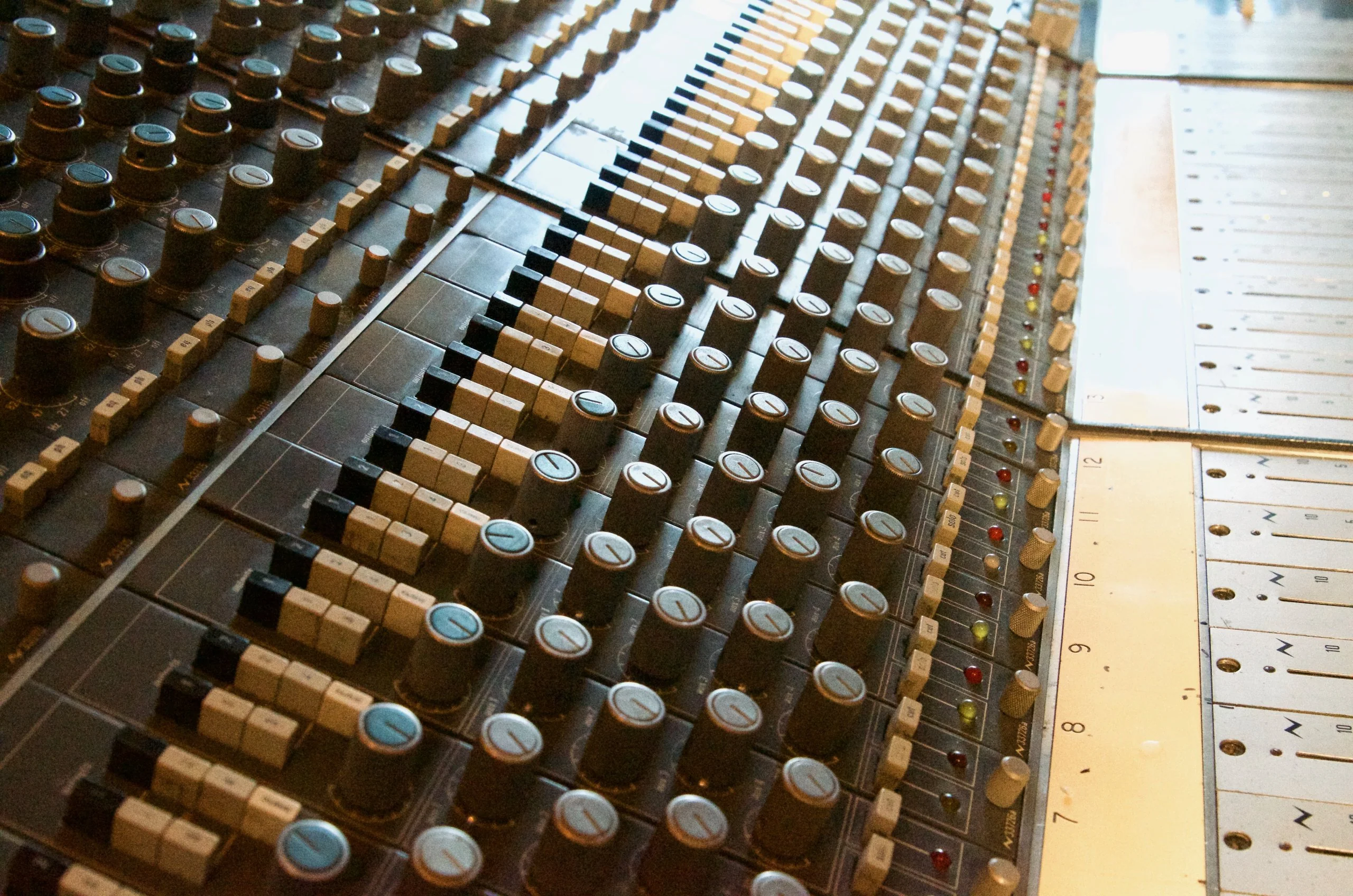 Neve 5315 Console (1977) - Image 27