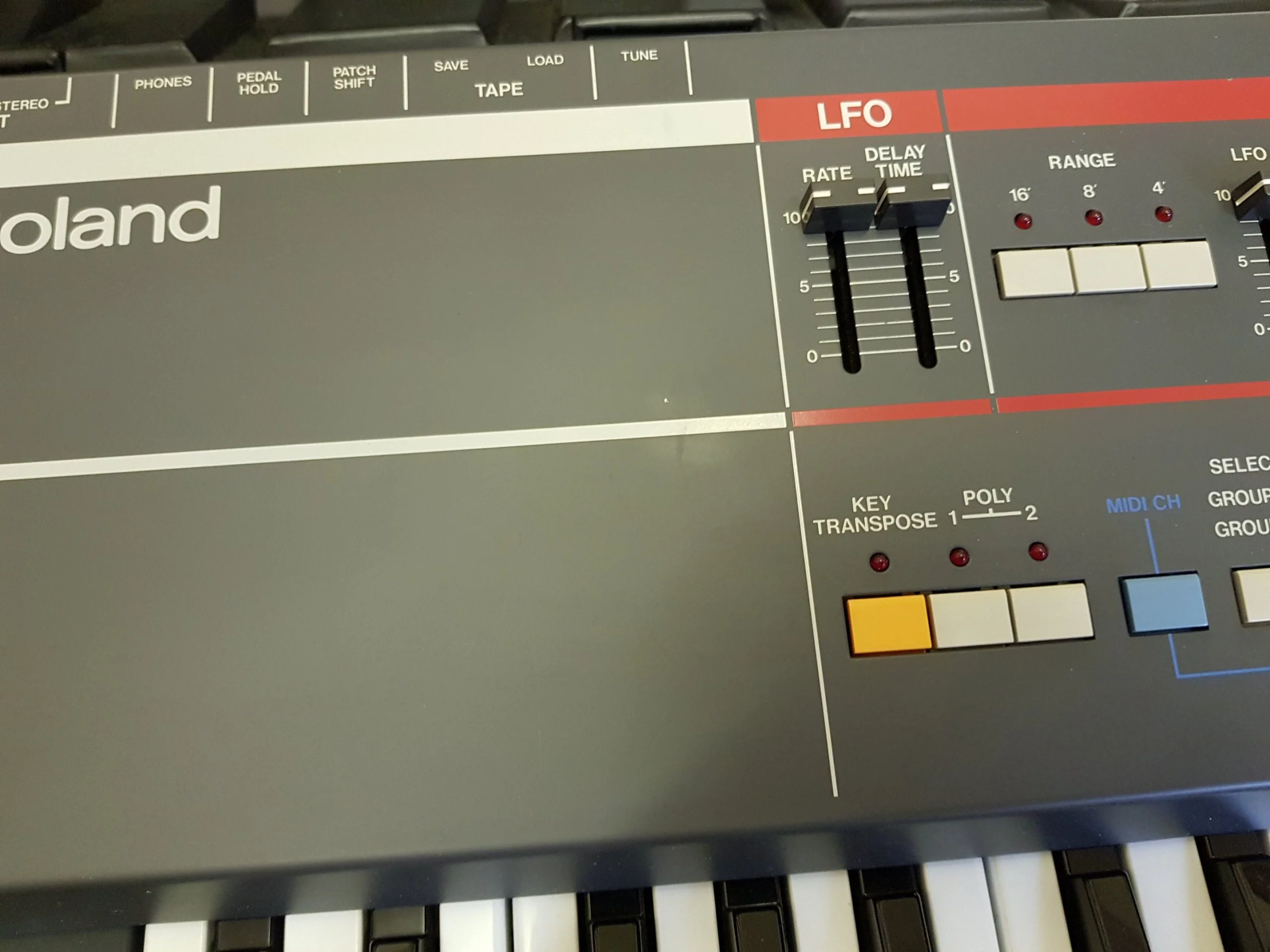 Roland Juno-106 - Image 6