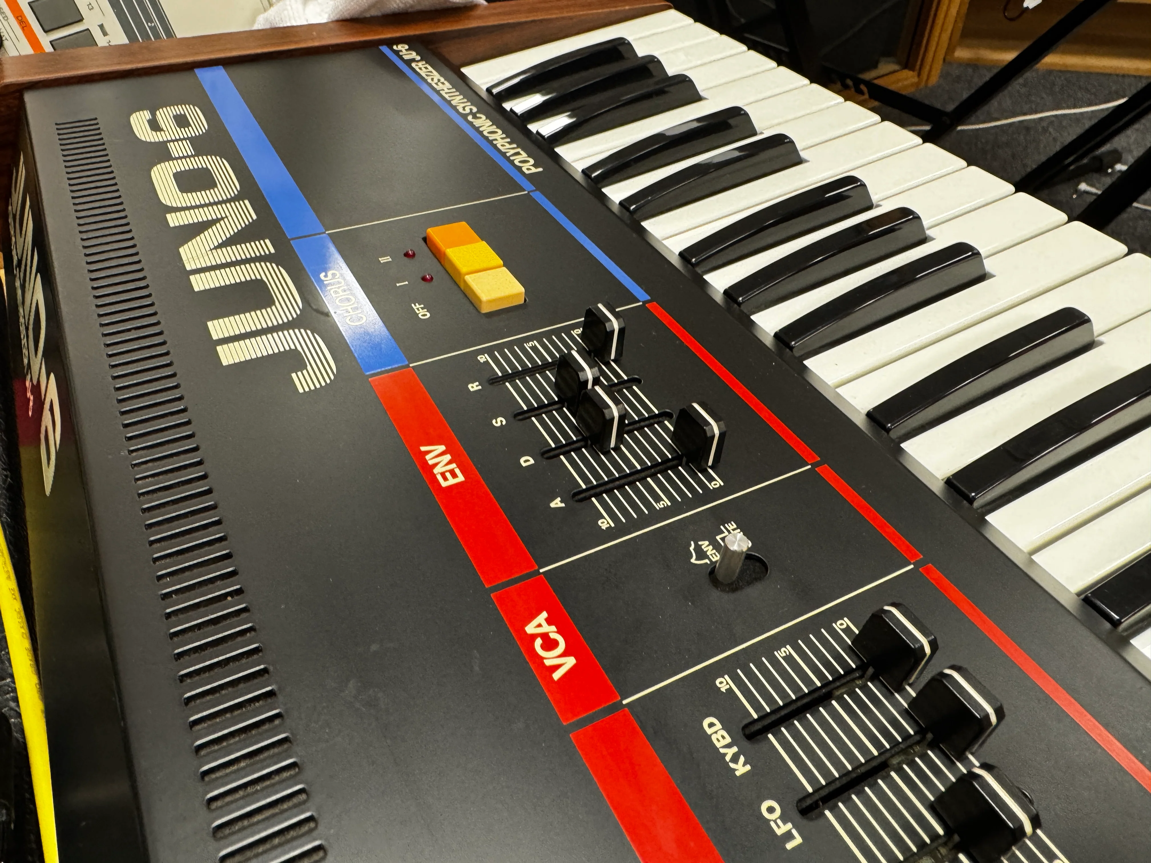 Roland Juno-6 near mint - SN 140191 - Image 12