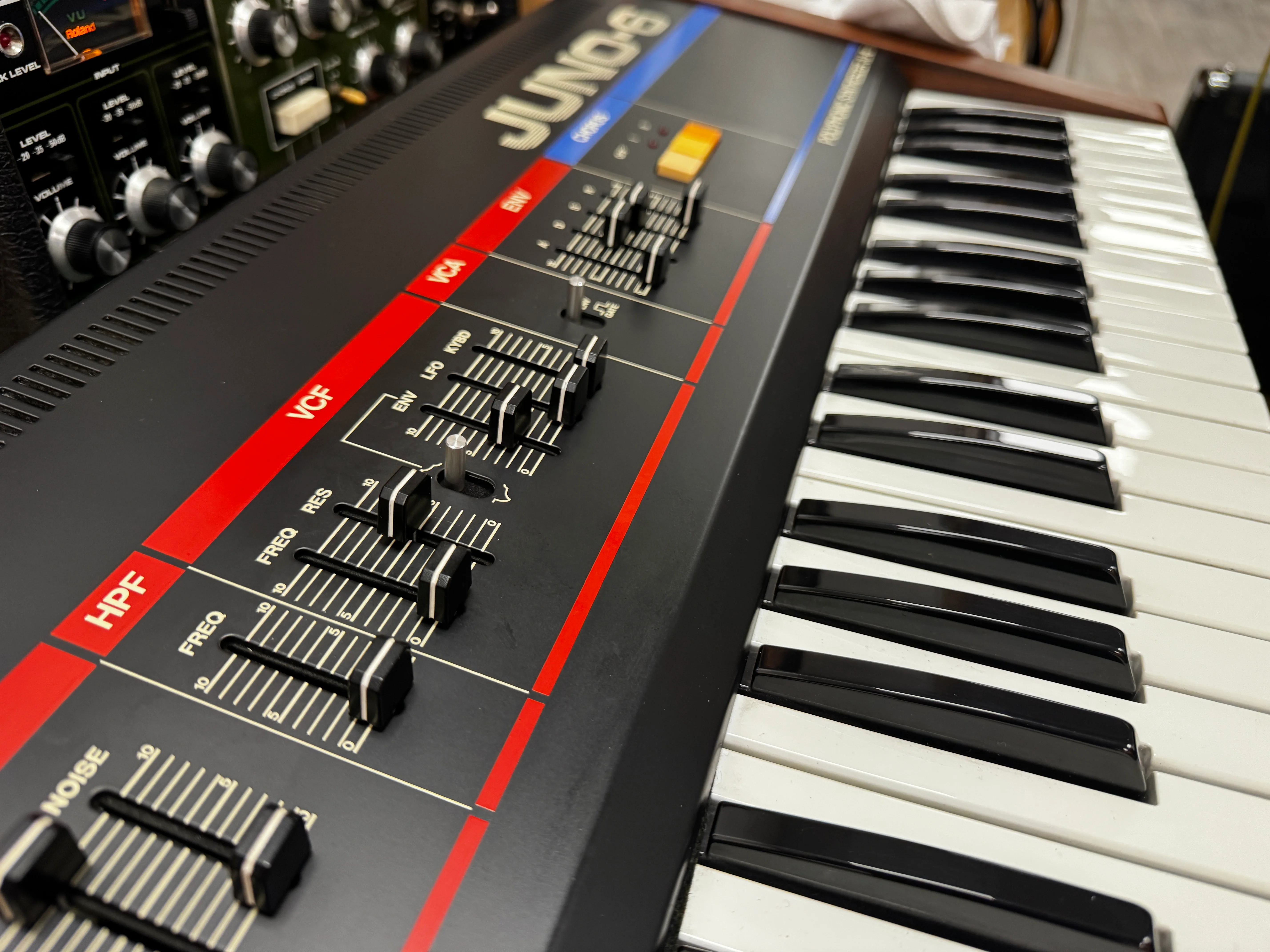 Roland Juno-6 near mint - SN 140191 - Image 14