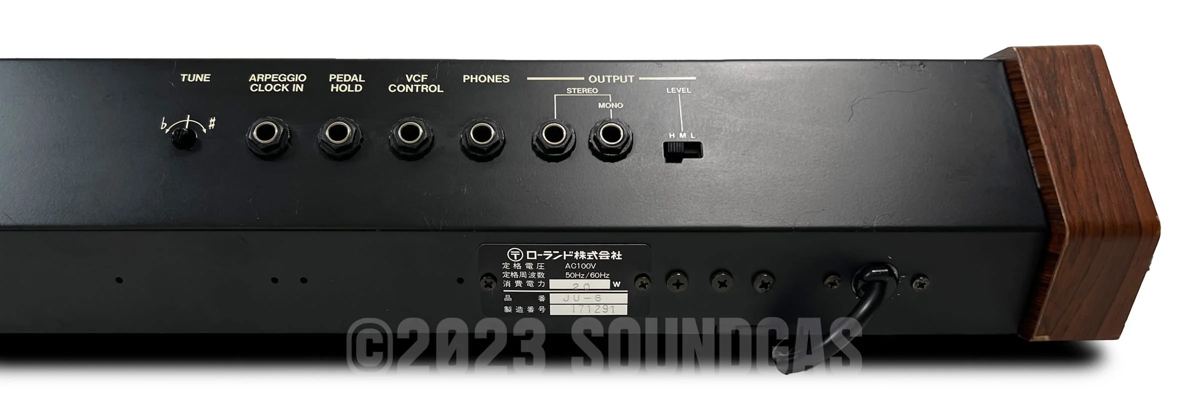 Roland Juno-6 - Image 12