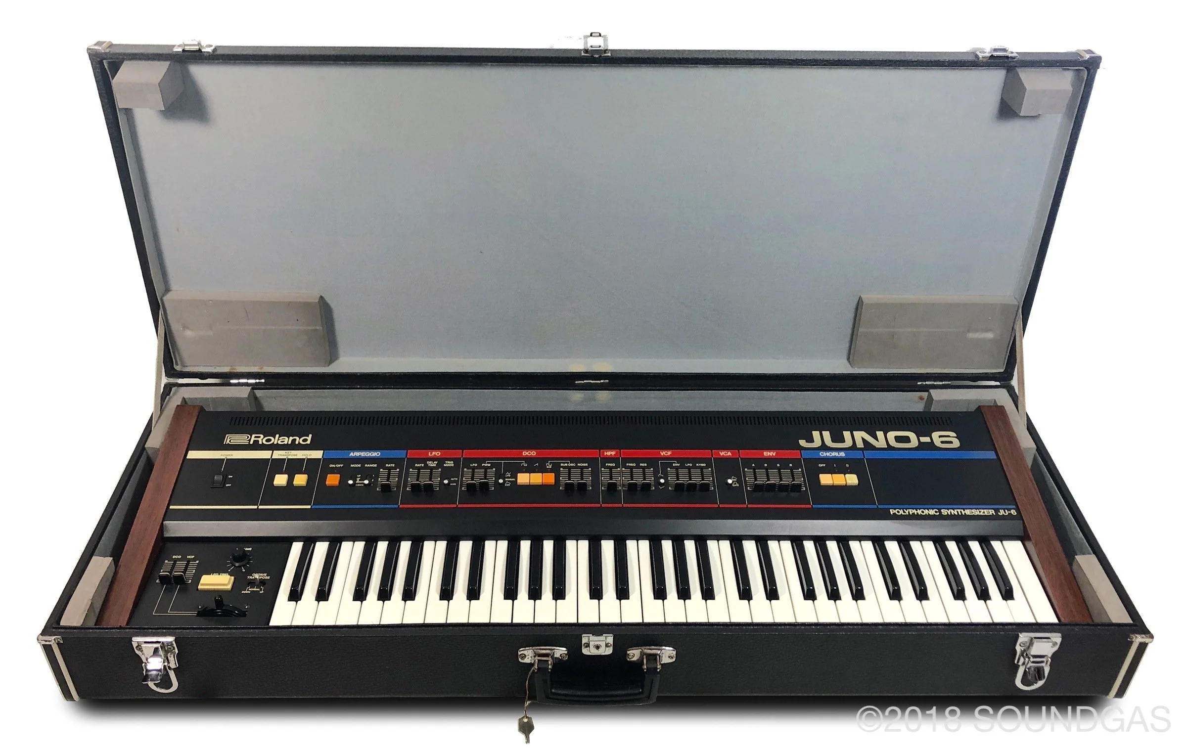 Roland Juno-6 - Image 13