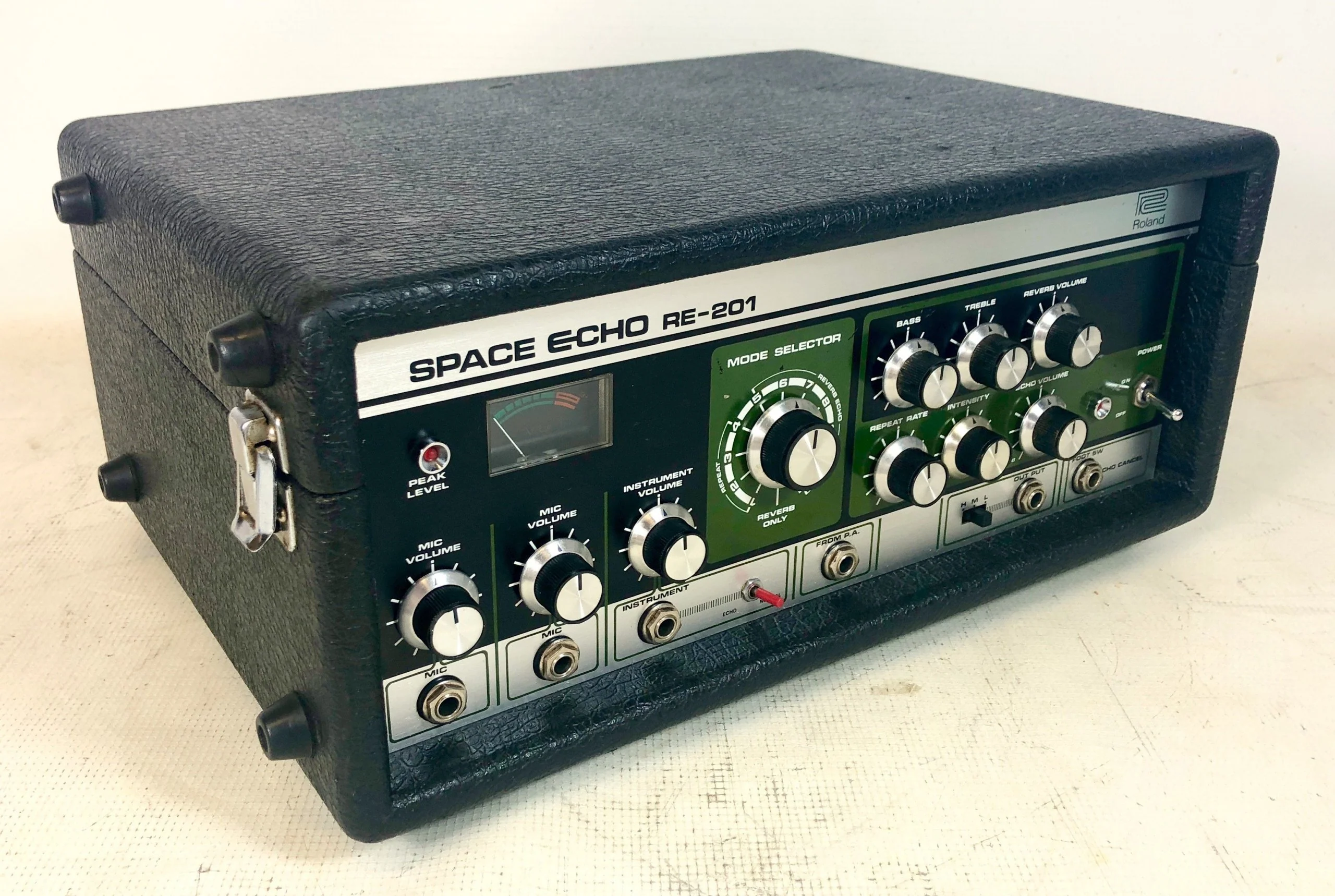 Roland RE-201 Space Echo - 120v - Image 4
