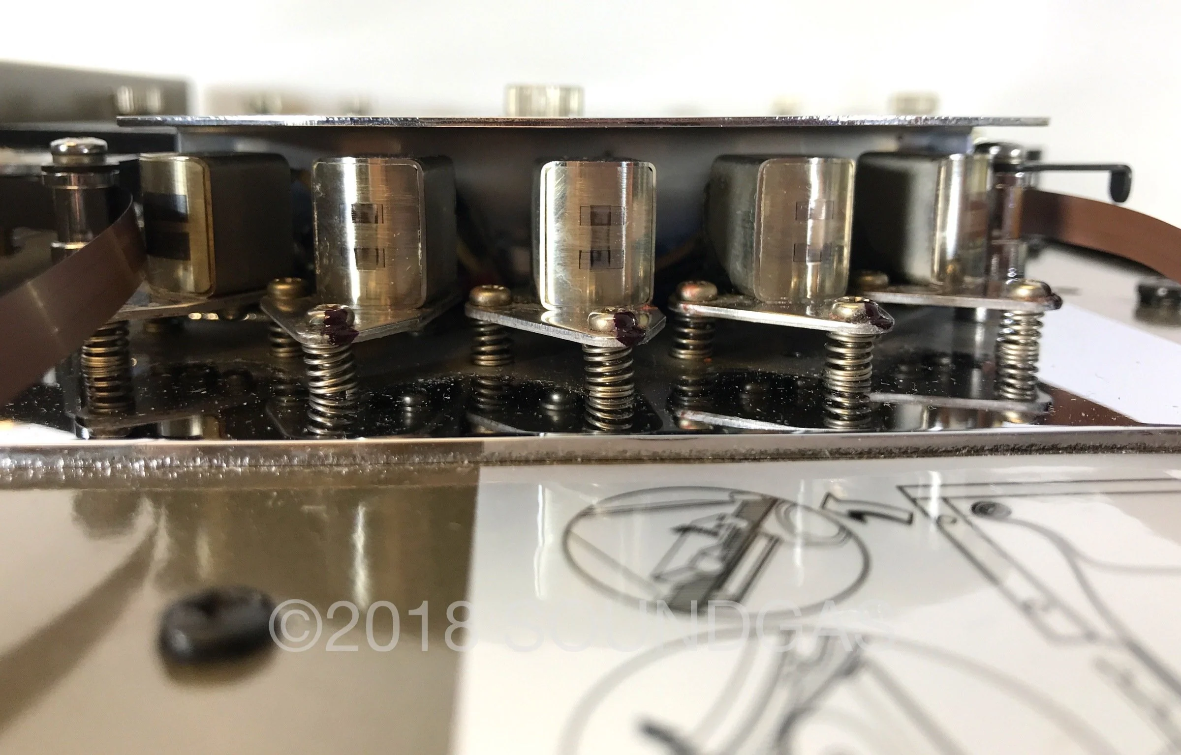 Roland RE-201 Space Echo - 240v - Image 4
