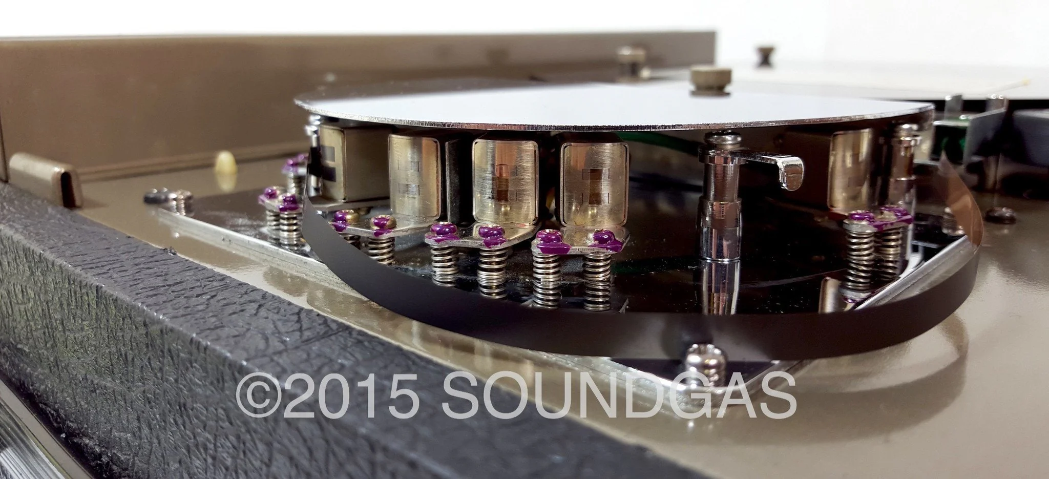 ROLAND RE-301 CHORUS ECHO 240v - Image 12