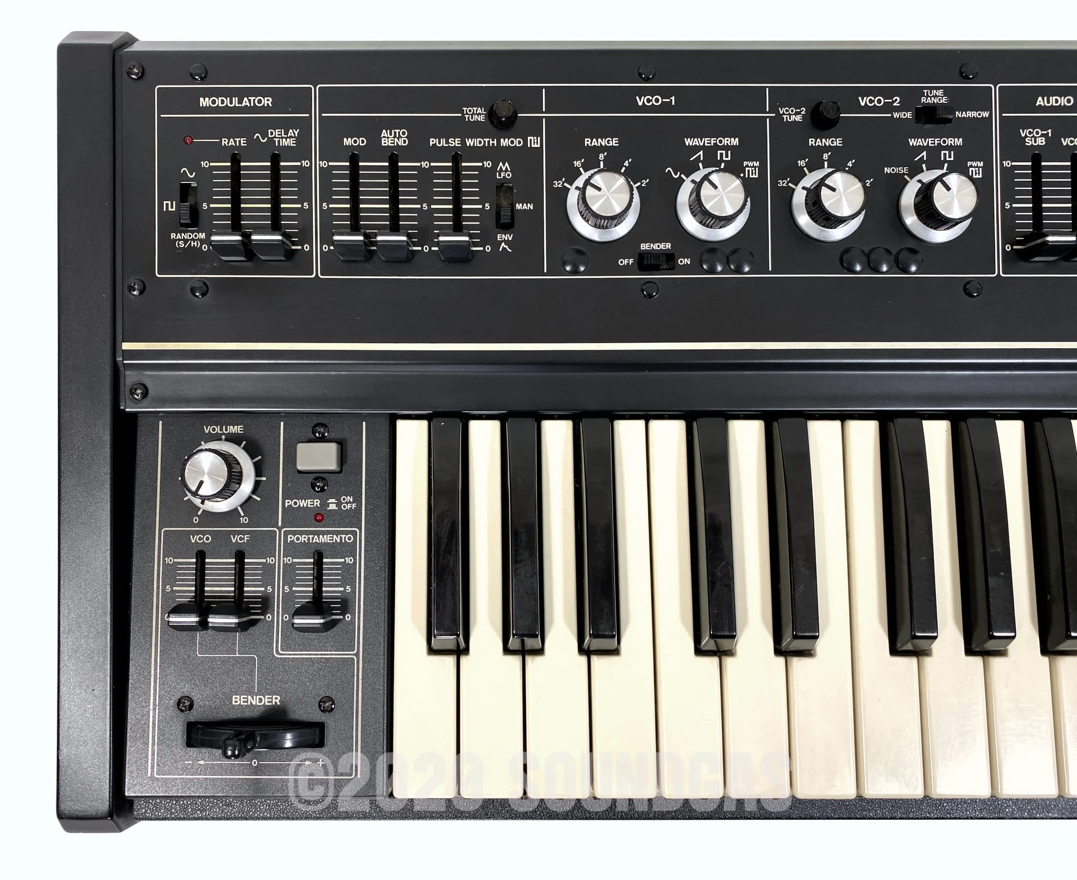 Roland SH-2 Synthesizer - Image 3