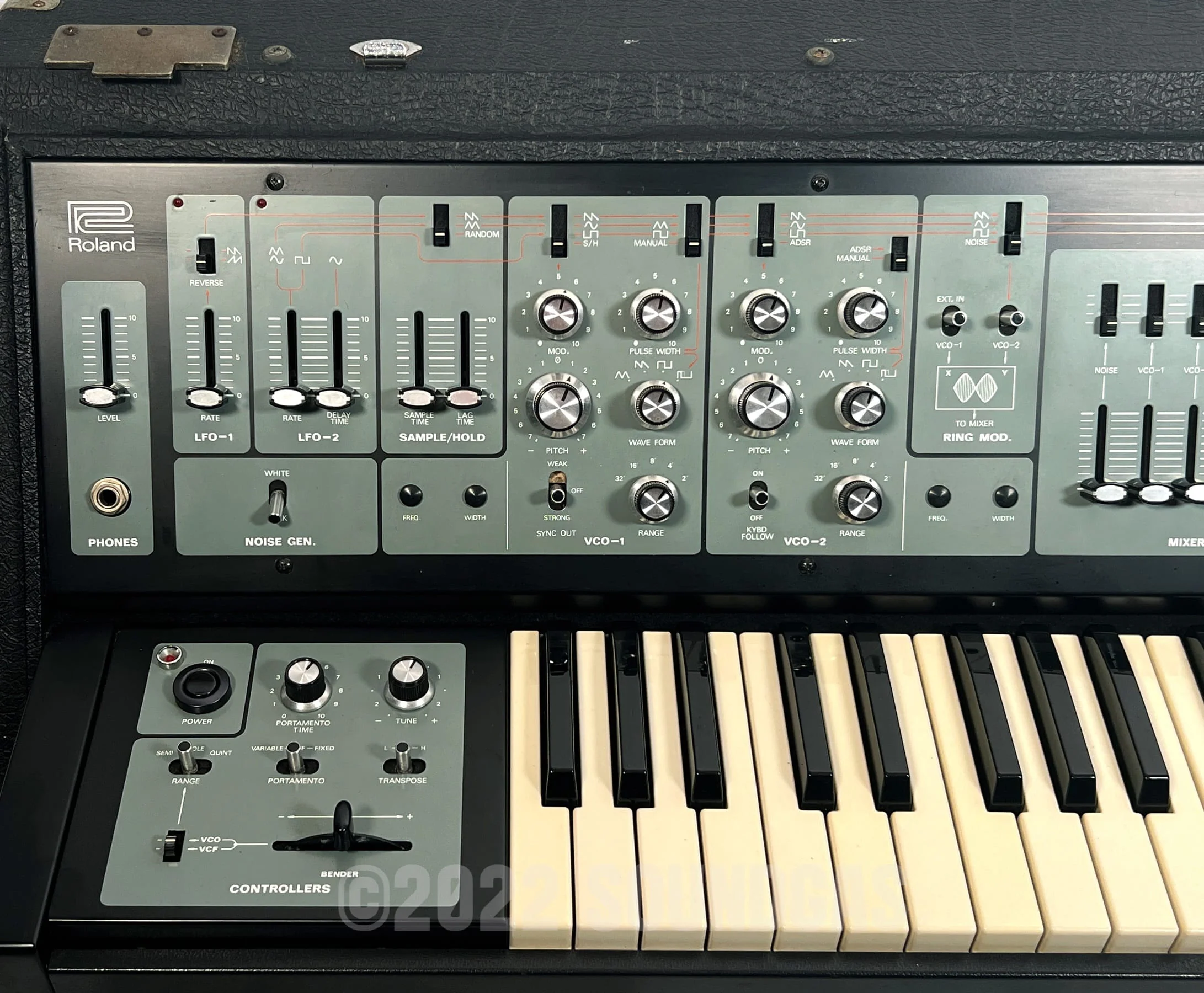 Roland SH-5 Synthesizer - Image 3