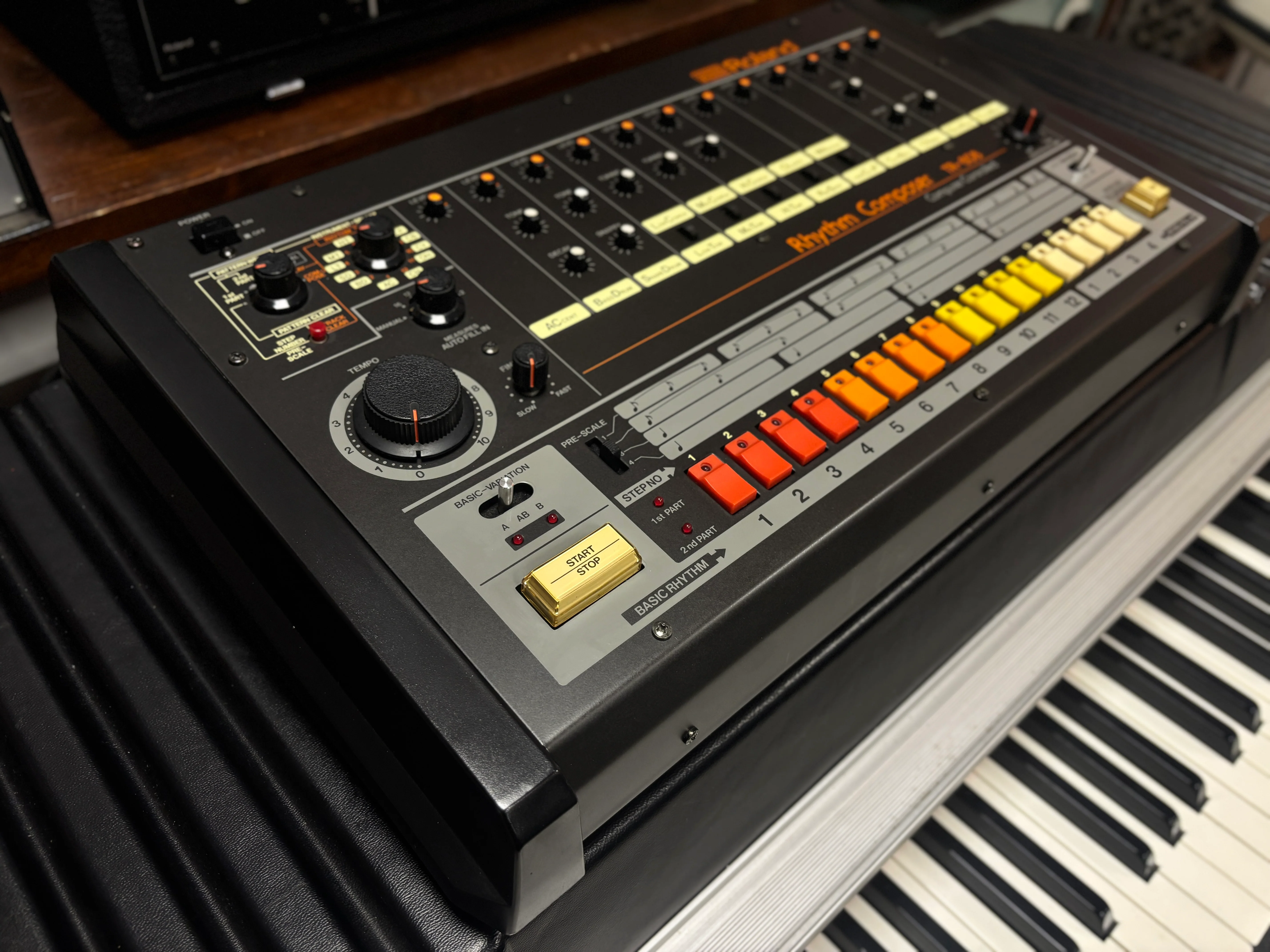 Roland TR-808 Rhythm Composer - near mint SN 311244 - Image 10
