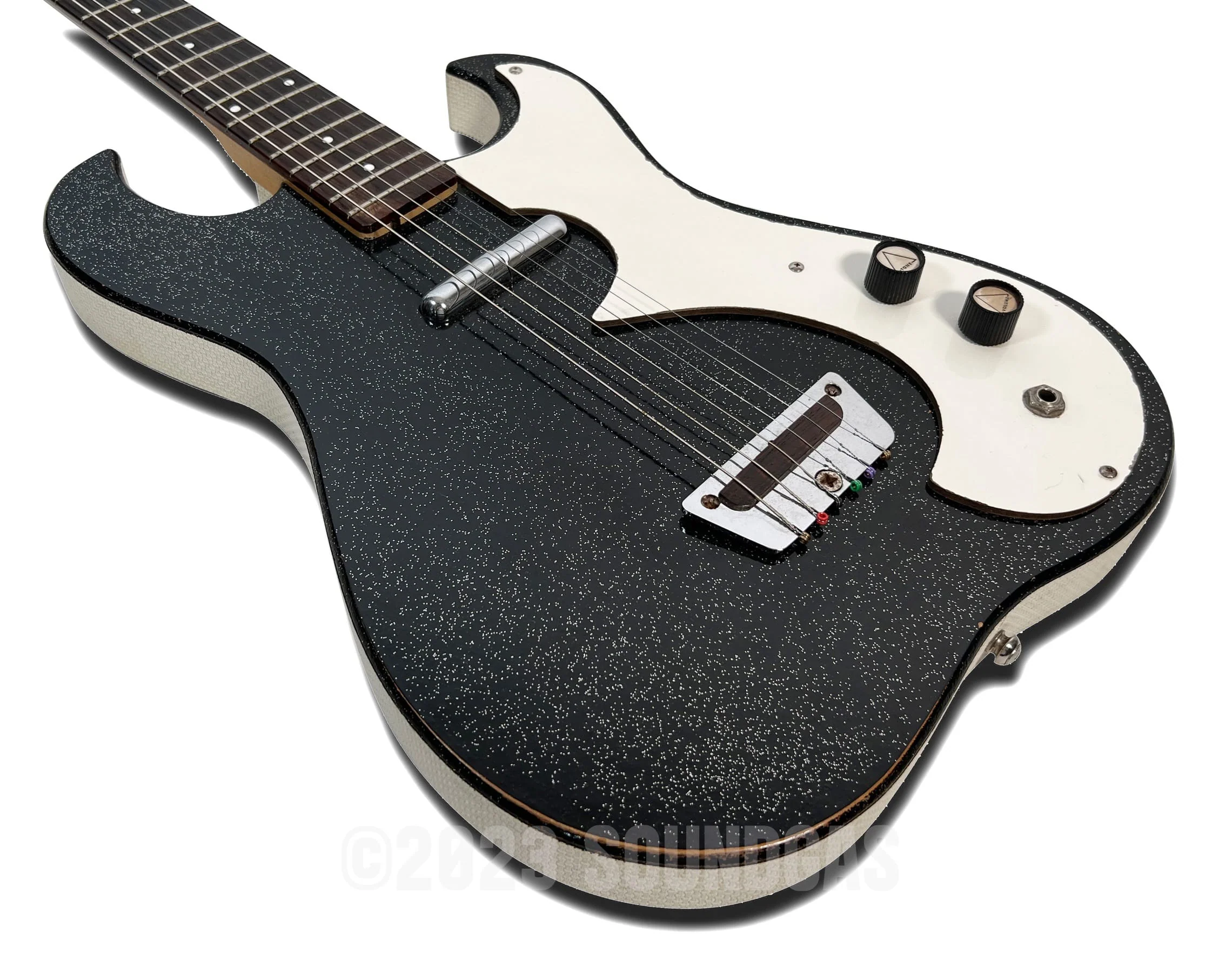 Silvertone 1448 Amp In Case Guitar c1965 - Image 14