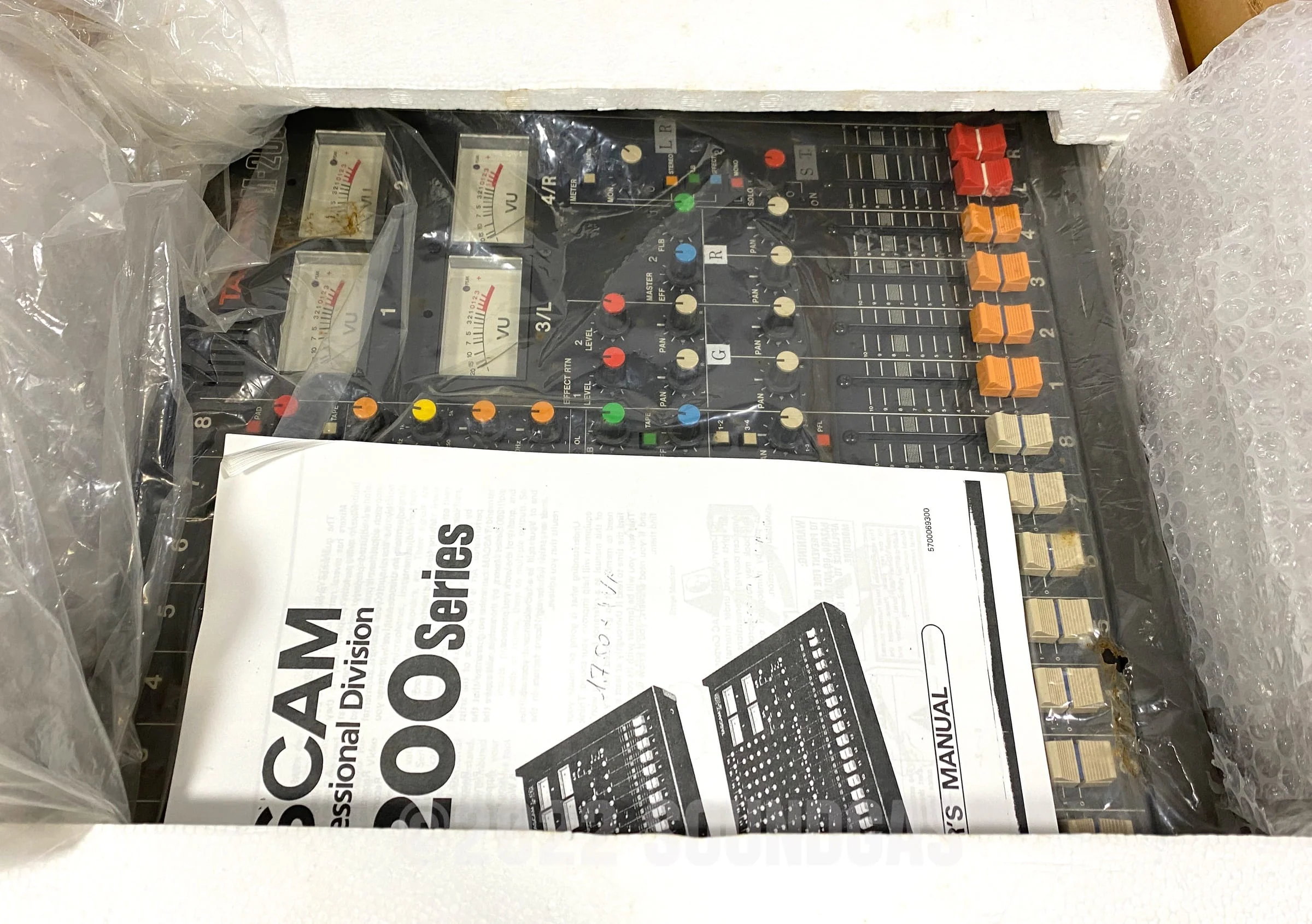 Tascam M-208 - Mint, Boxed - Image 10