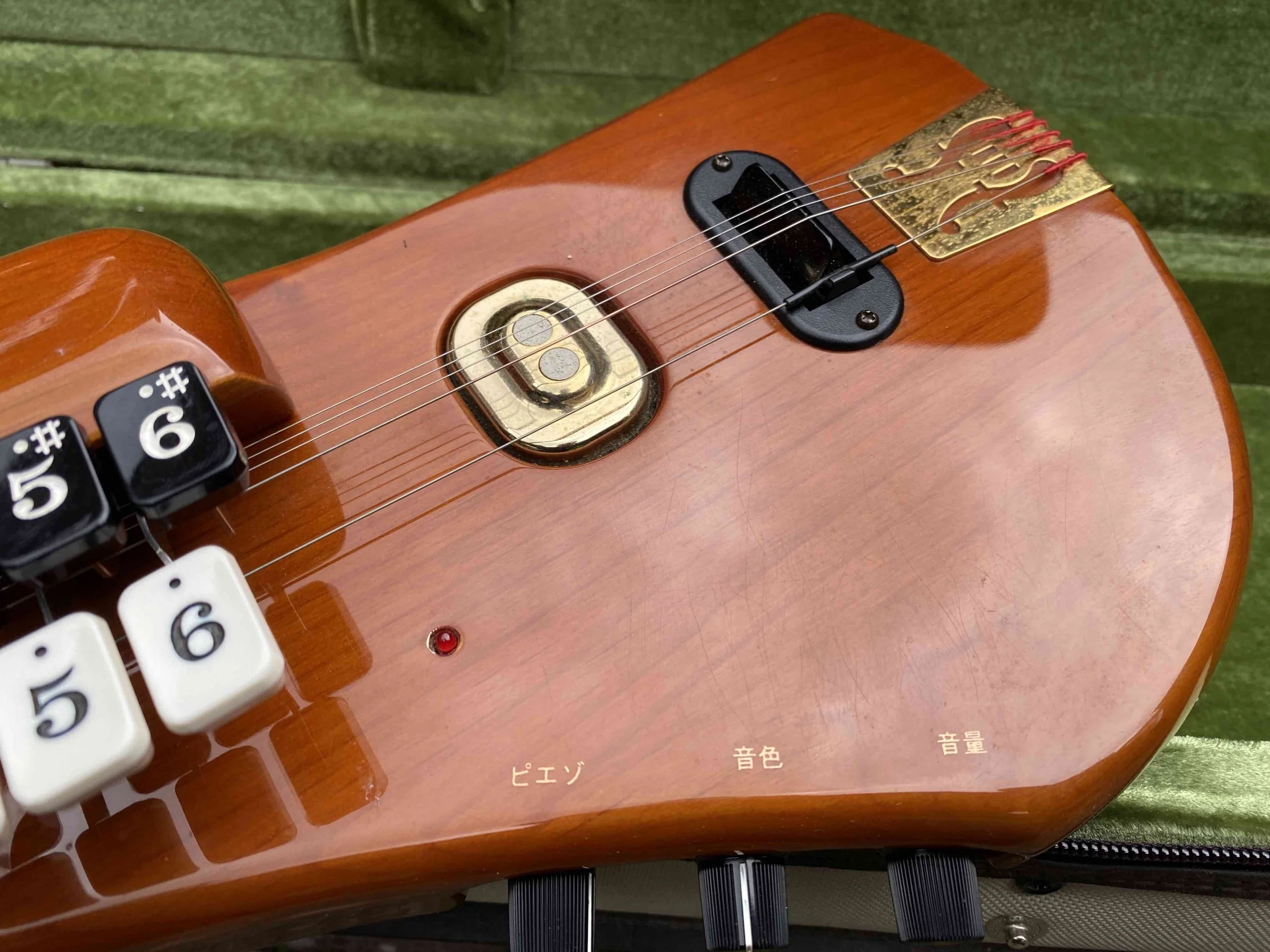 Toy Store: Suzuki Kohaku CHK-1 Soprano Electric Taishogoto (Copy) - Image 5