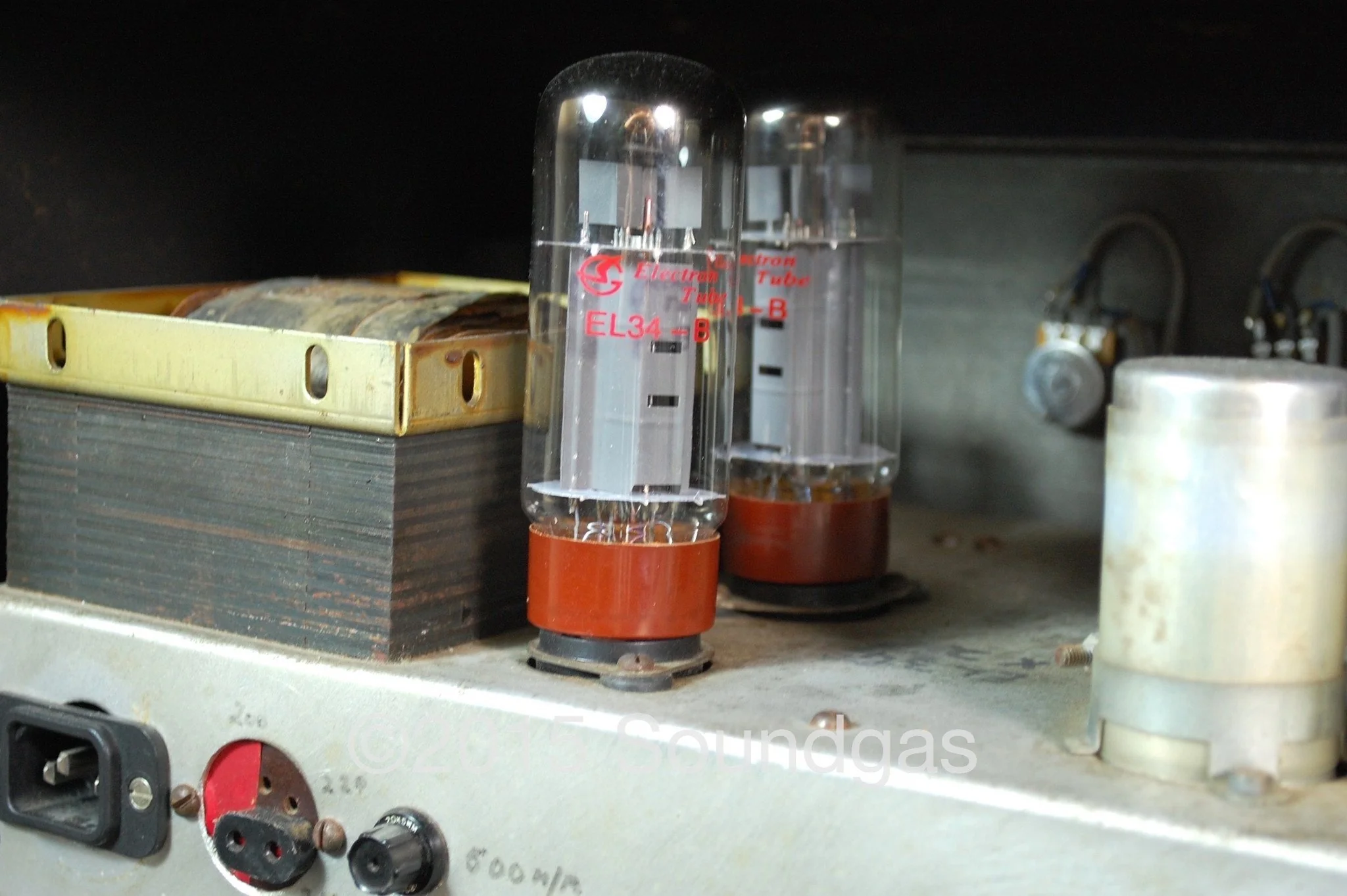 Wallace AC 2000 XT MkIII Amp & Cab - Image 11
