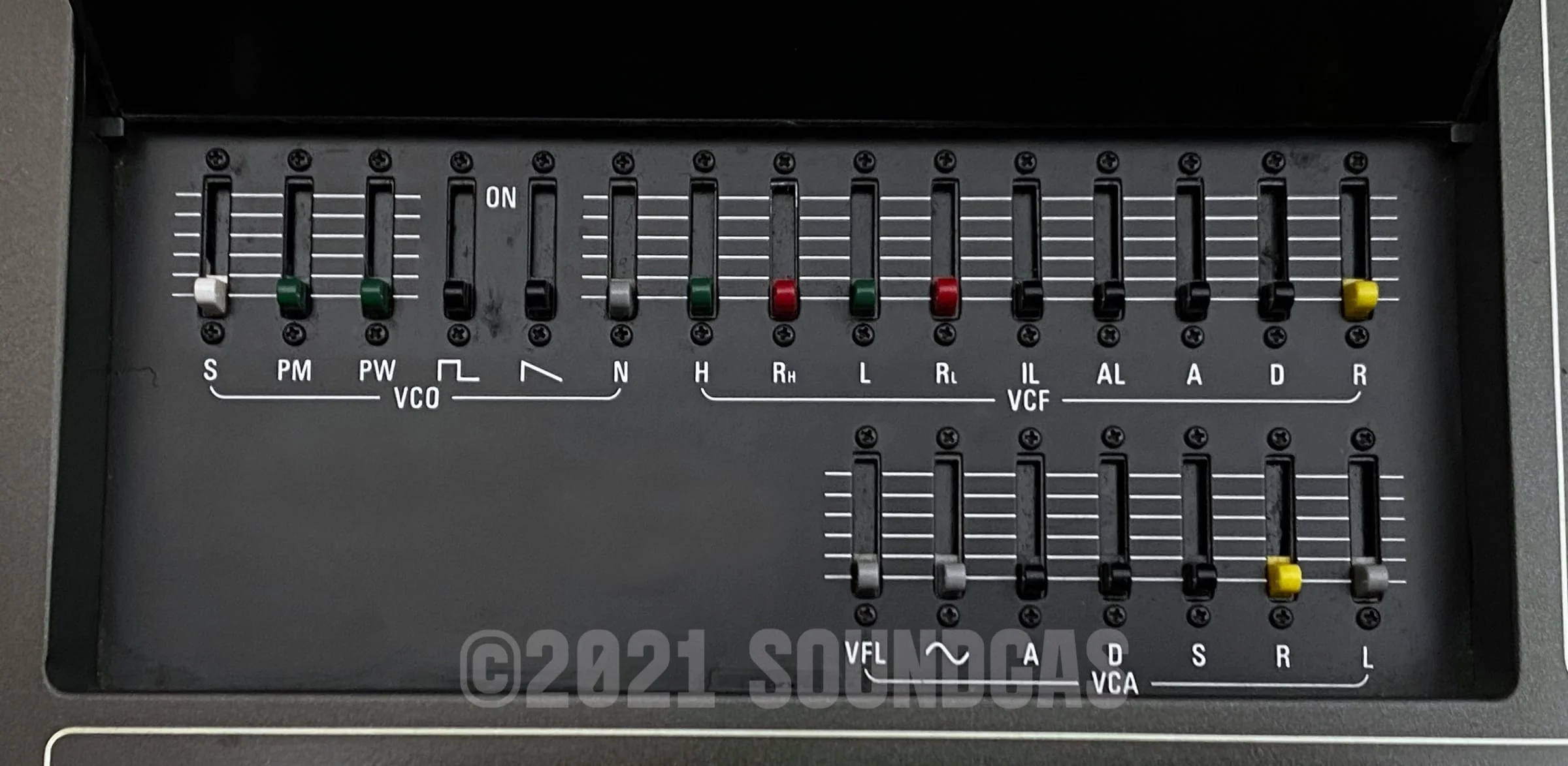 Yamaha CS-60 - Image 10