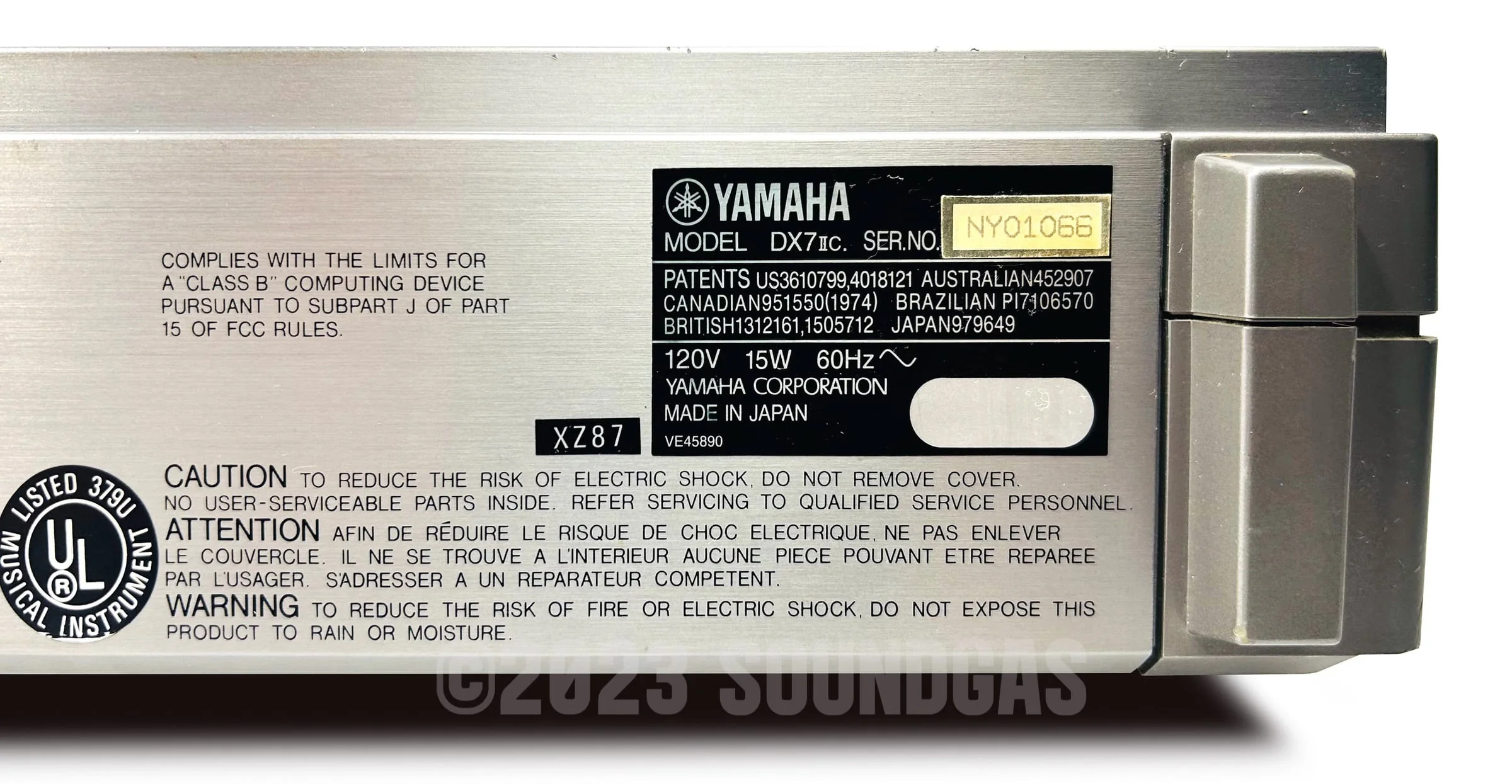 Yamaha DX7II Centennial Edition - Image 8