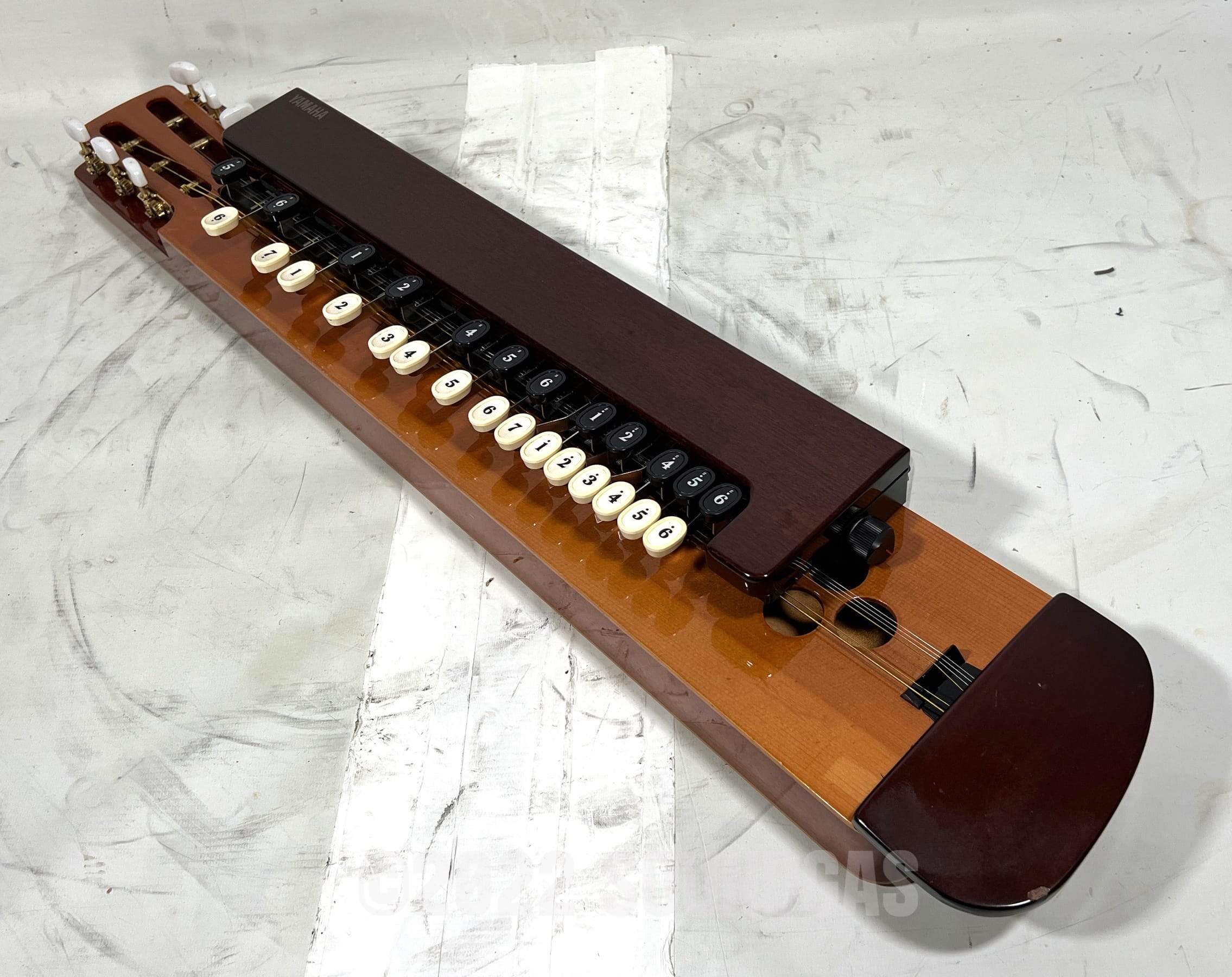 Yamaha TH-10E Electric Taishogoto - Image 4